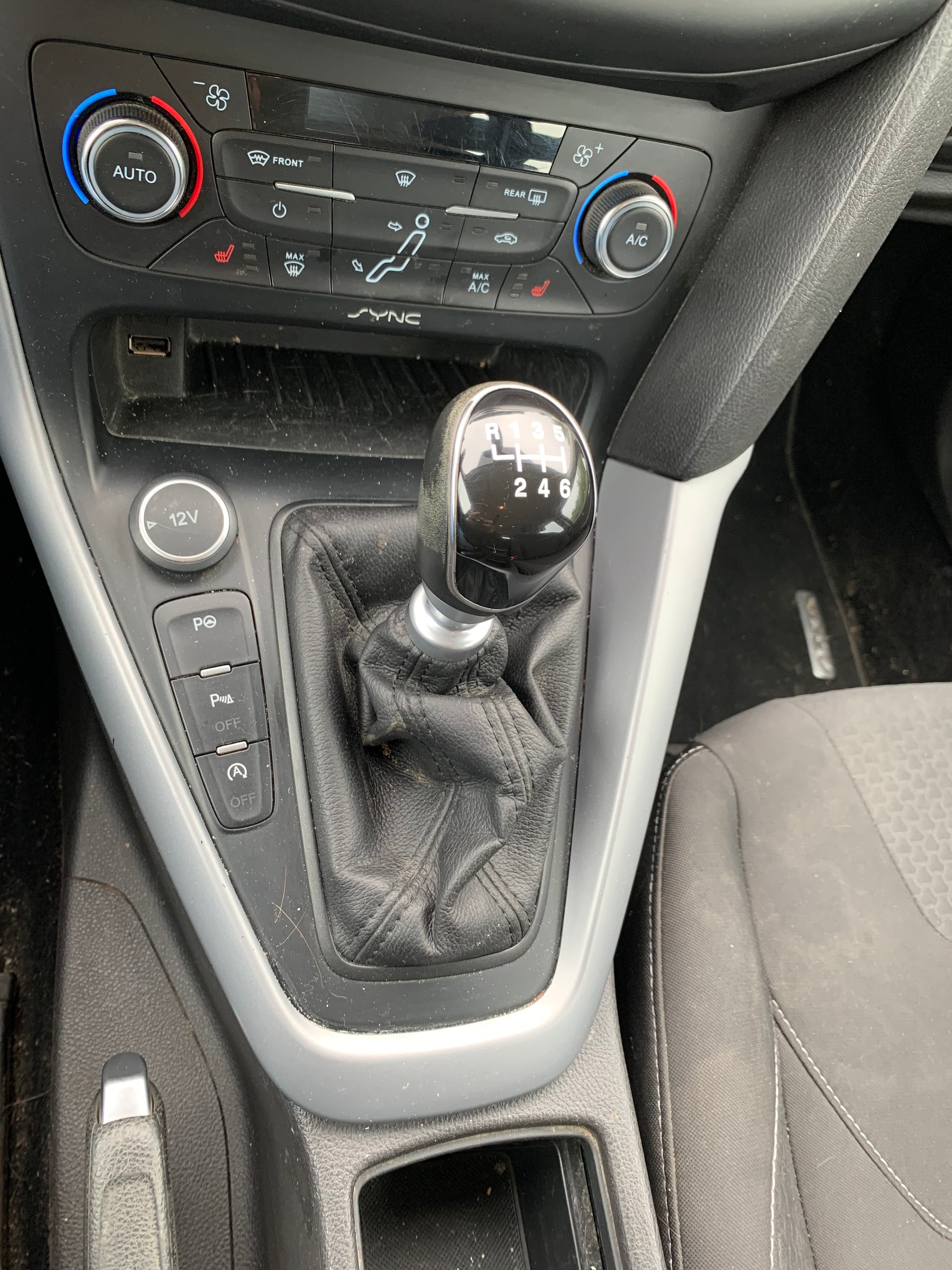 FORD Focus 1.0 SCTi Business-image-8