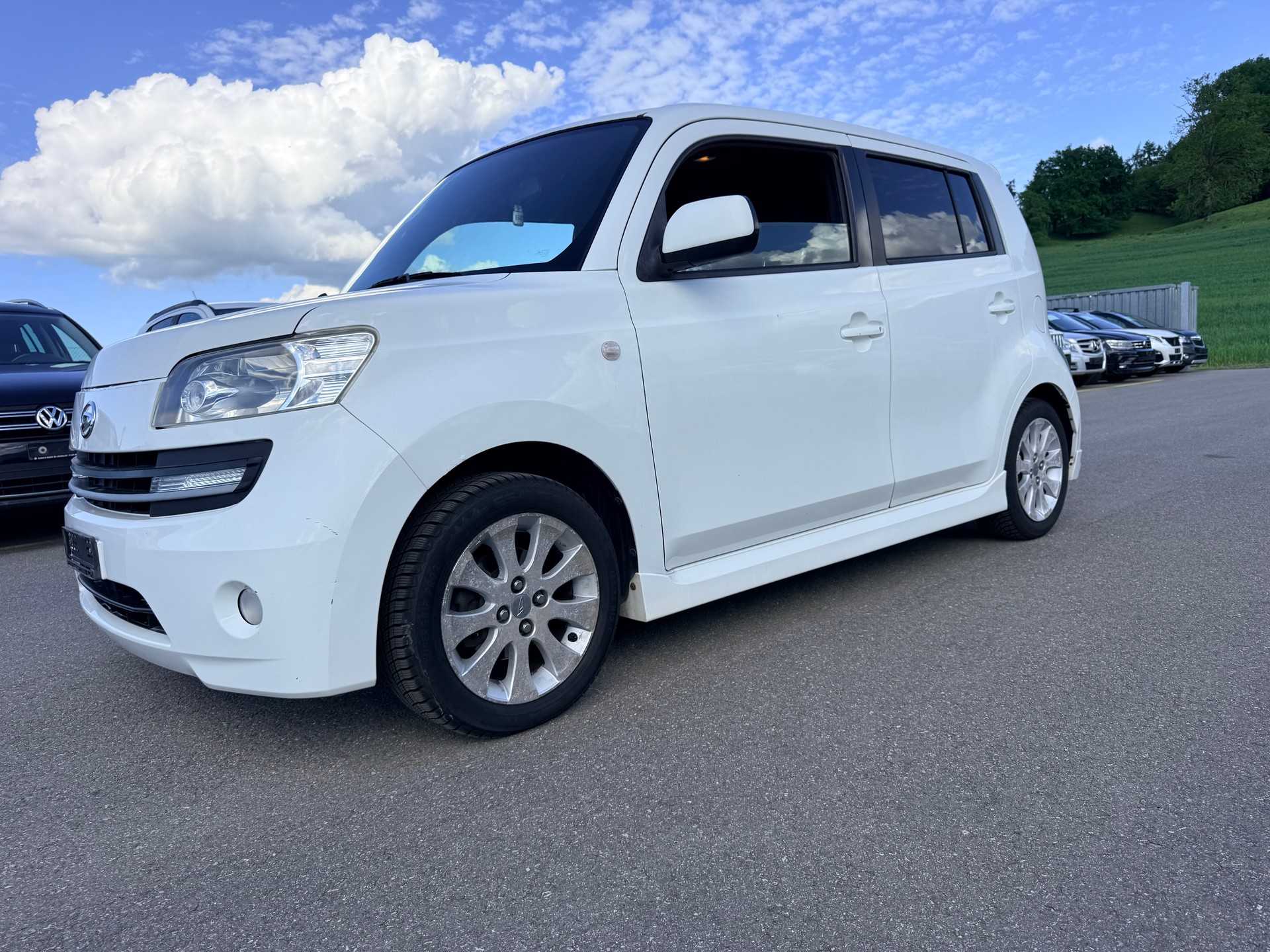 DAIHATSU Materia 1.5-showroom-element-3