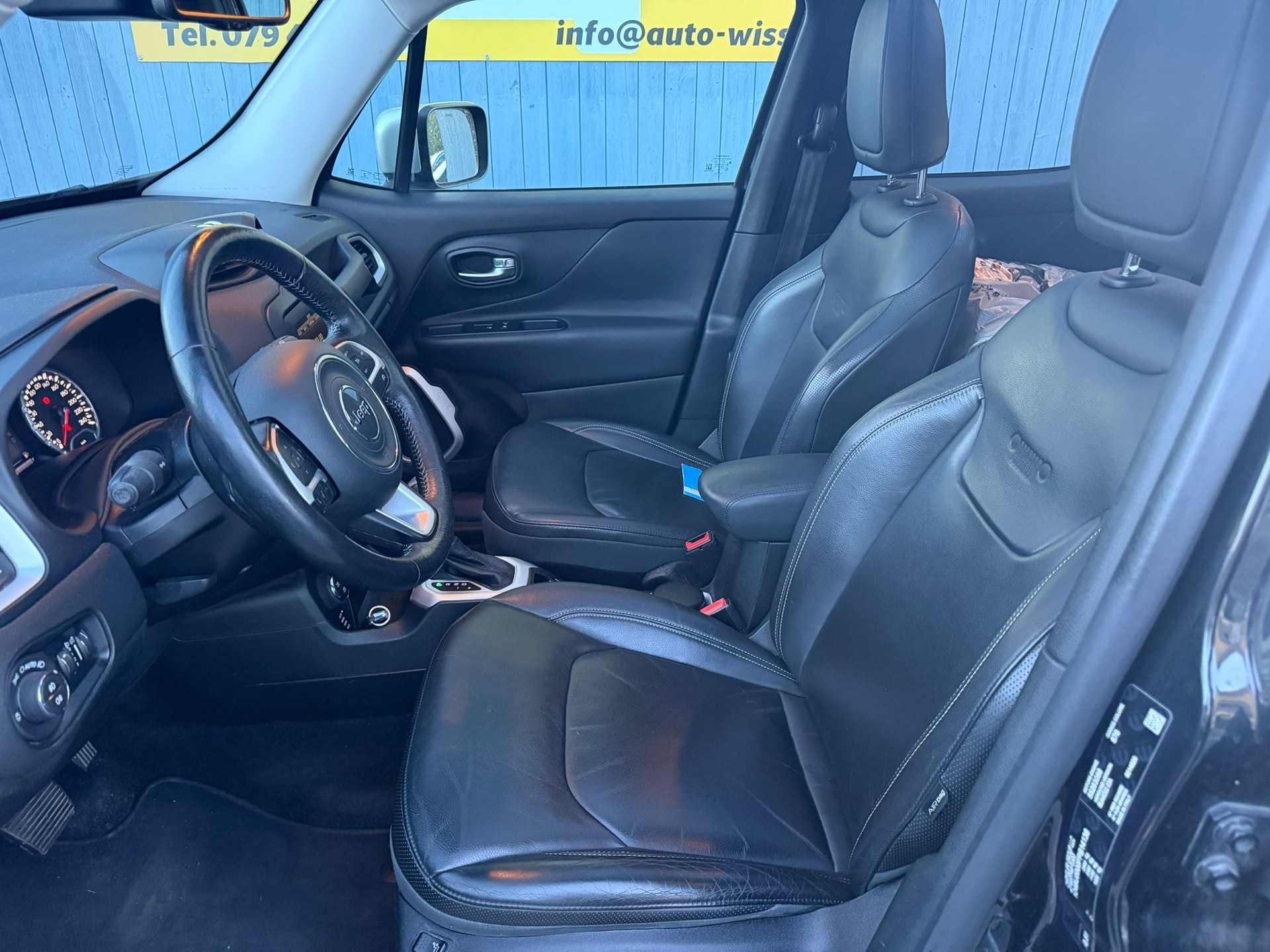 JEEP Renegade 2.0 CRD Limited AWD + Low Range 9ATX-image-13