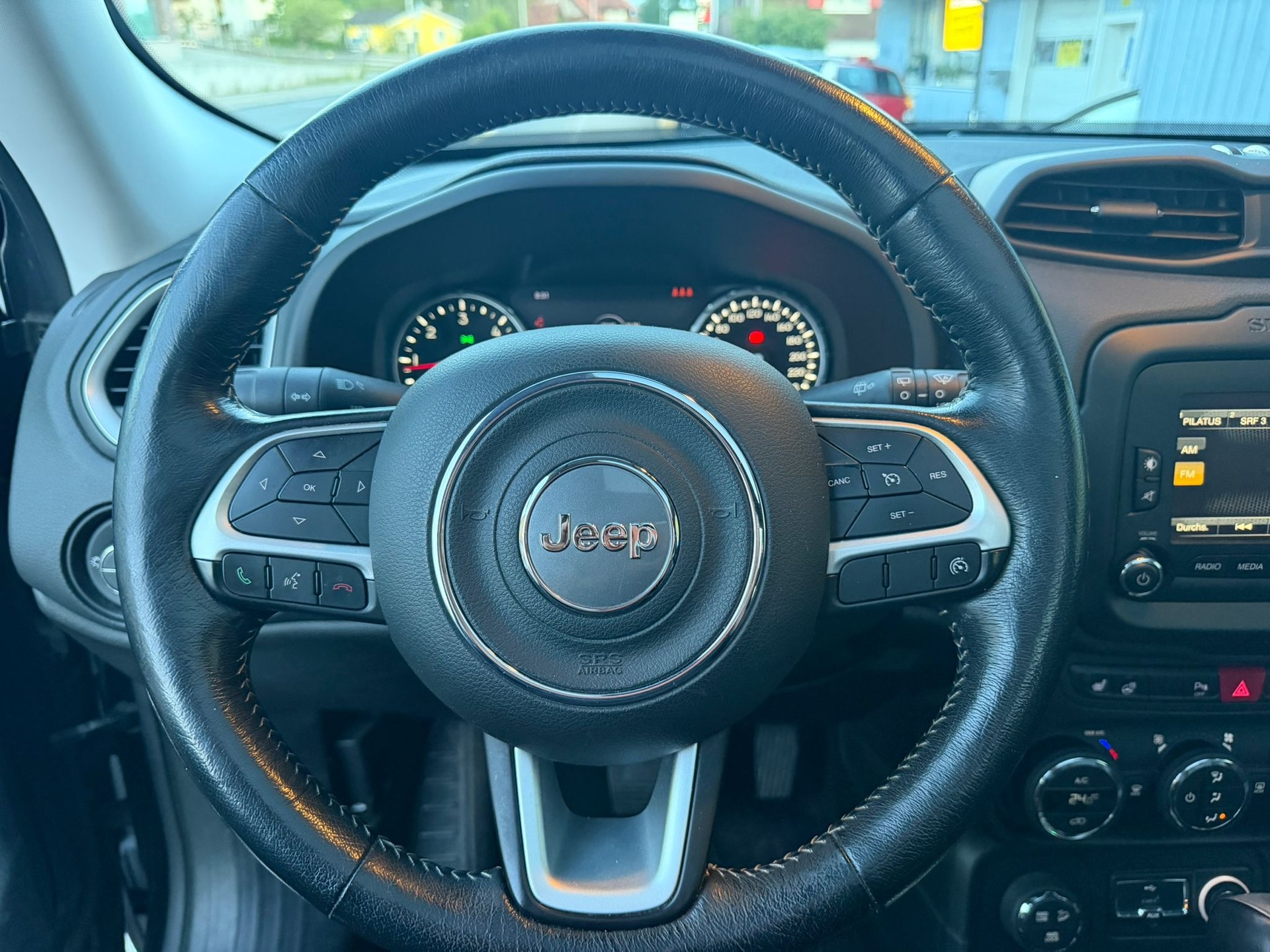 JEEP Renegade 2.0 CRD Limited AWD + Low Range 9ATX-image-8