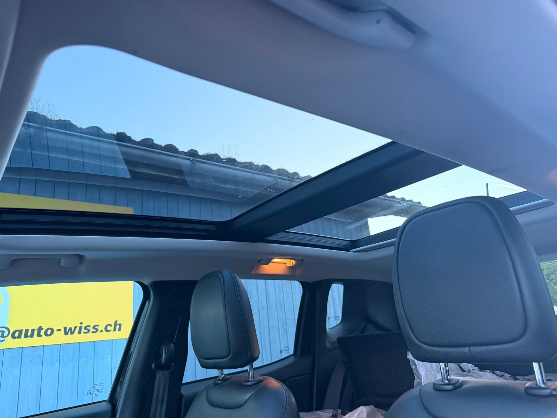 JEEP Renegade 2.0 CRD Limited AWD + Low Range 9ATX-image-14