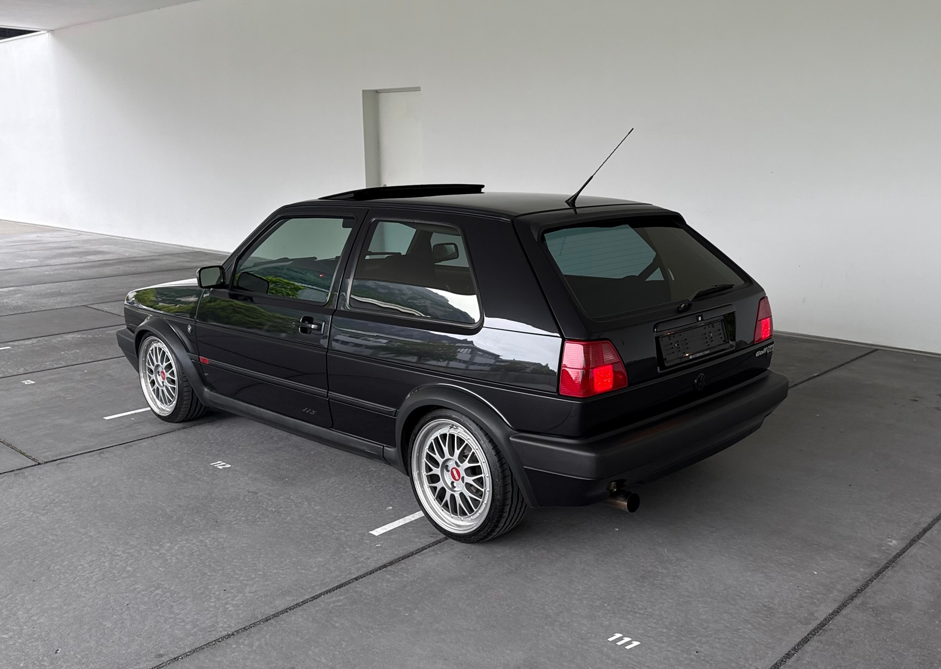 VW Golf 1800 GTI G60 Wolfsburg Edition-image-8