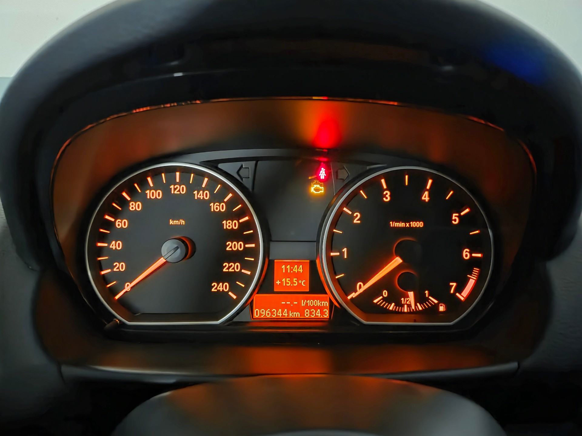 BMW 116i-image-18