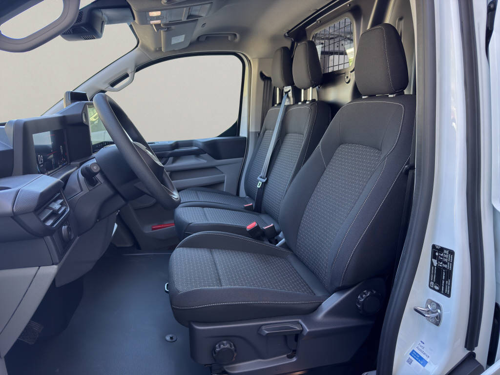 FORD Transit Custom Van 320 L1 2.0 EcoBlue Trend 170 PS AWD-image-17