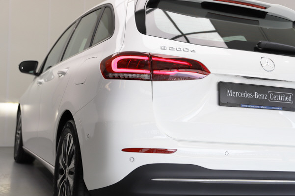 MERCEDES-BENZ B 200 d 4Matic Swiss Star-showroom-element-3