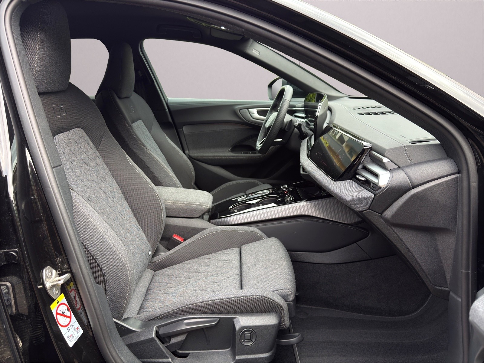 AUDI A5 Limousine TFSI 150 kW S tronic S-Line Optikpaket Black-image-11