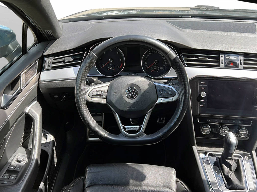 VW Passat Variant 2.0 TDI 190 All-image-7