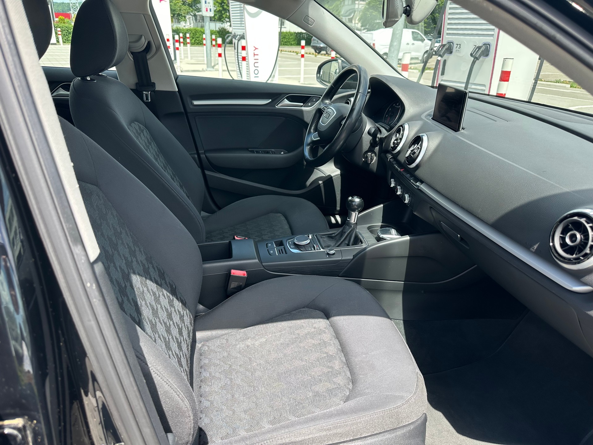 AUDI A3 Sportback 1.4 TFSI Ambiente-image-4