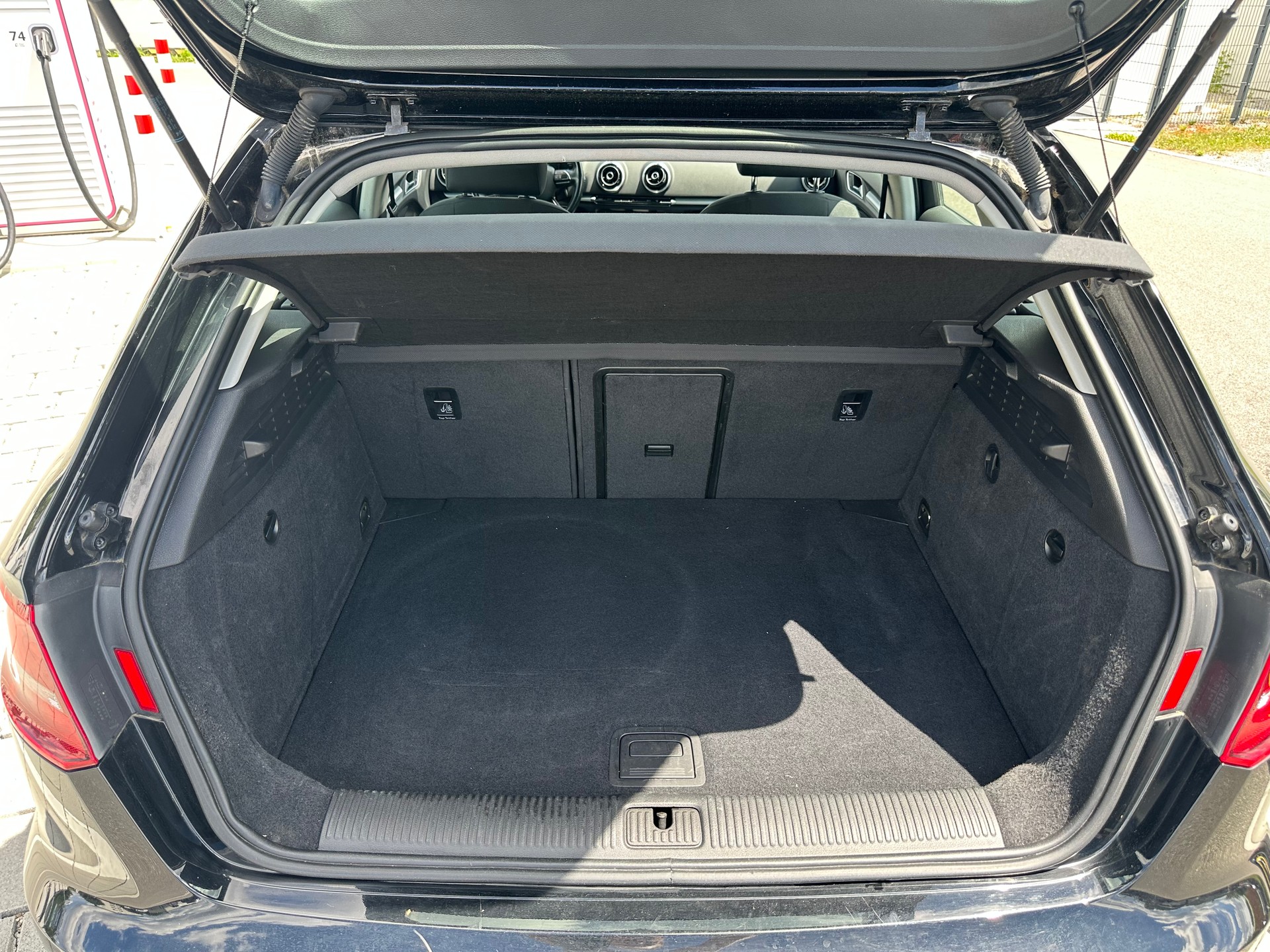 AUDI A3 Sportback 1.4 TFSI Ambiente-image-7