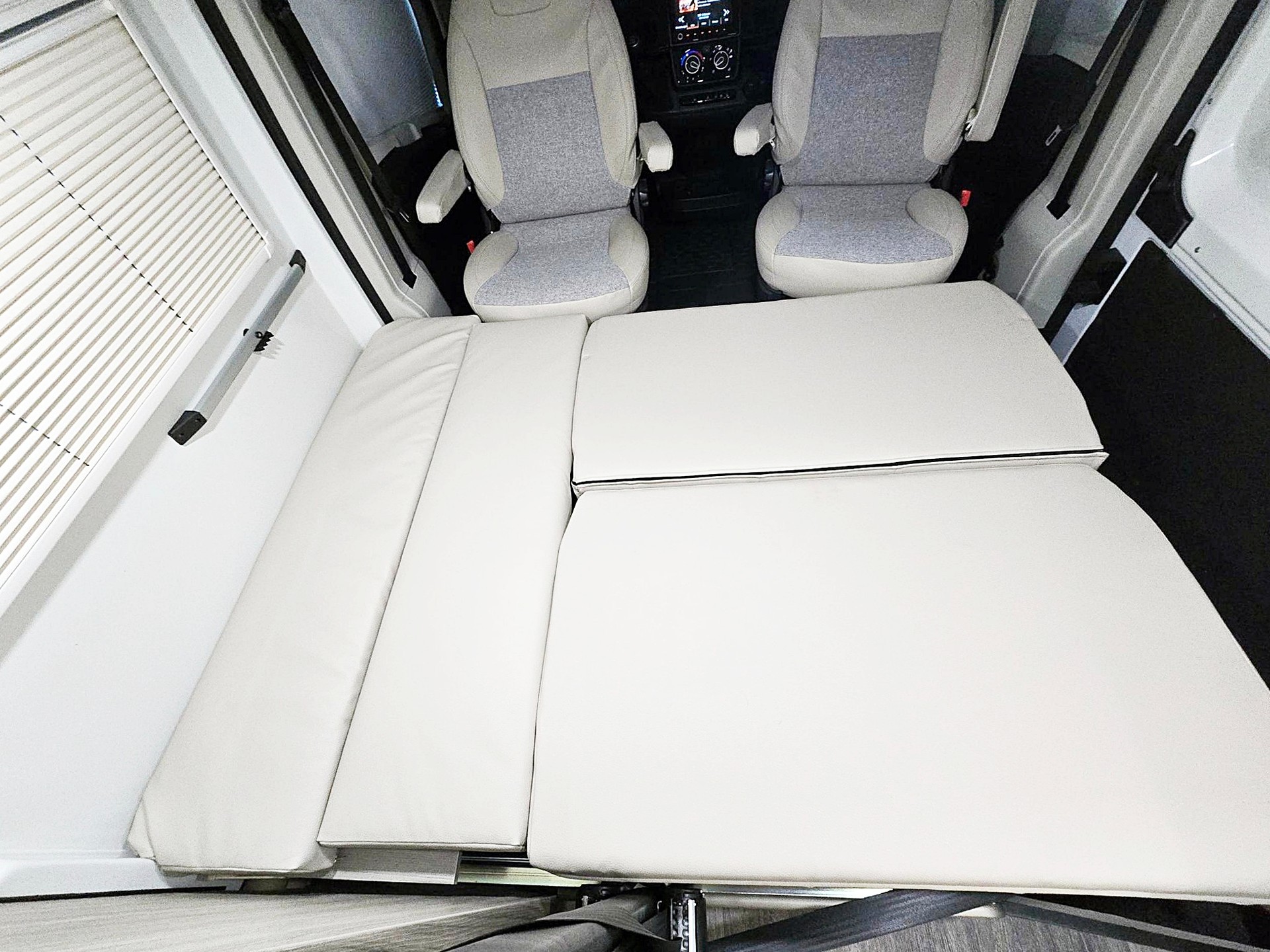 PILOTE RANDGER R 550 2,2 DIESEL HOCHDACH H3 FIAT DUCATO PROFESSIONAL MJ 140-image-7