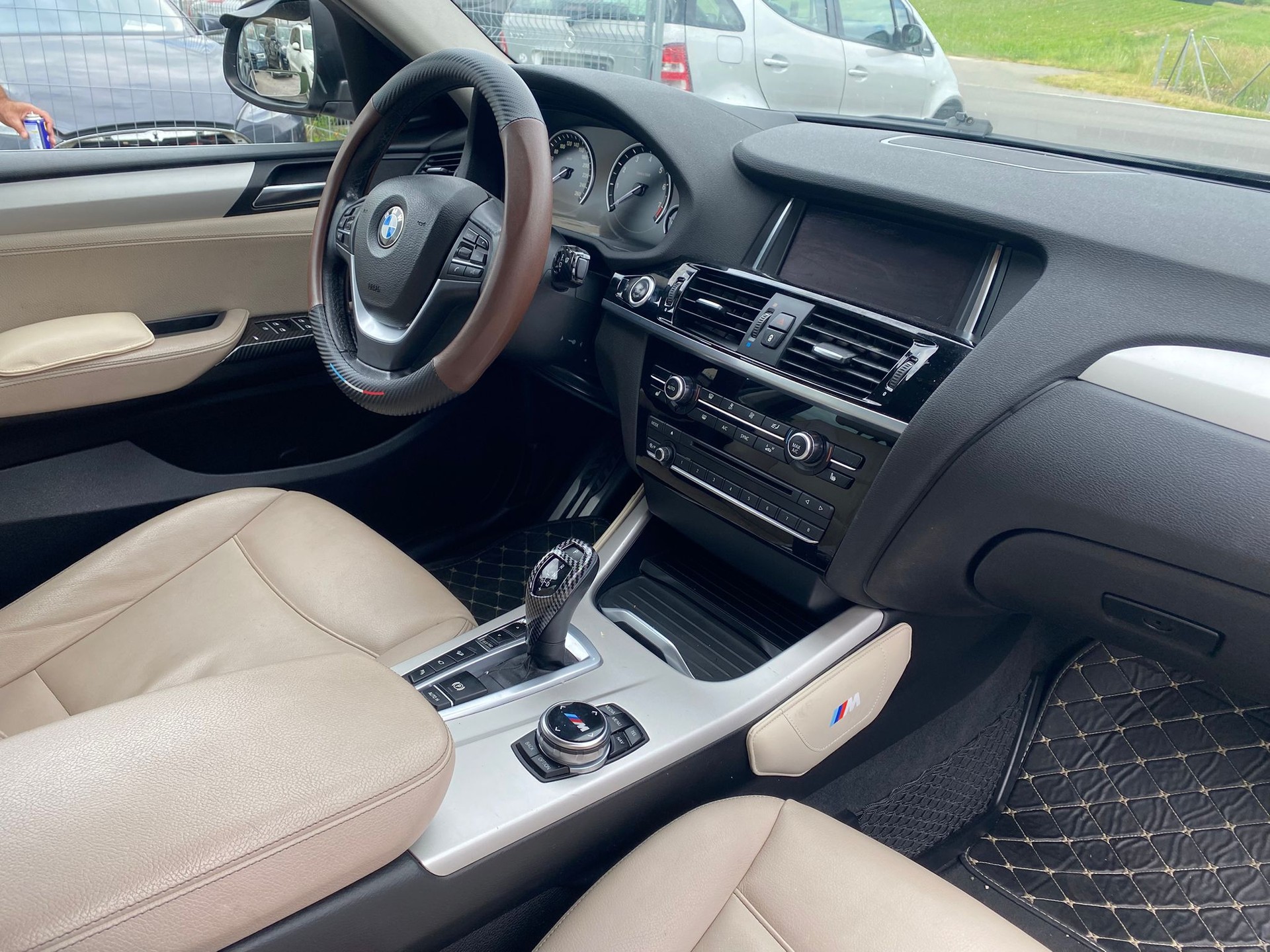 BMW X4 xDrive 28i xLine Steptronic-image-10