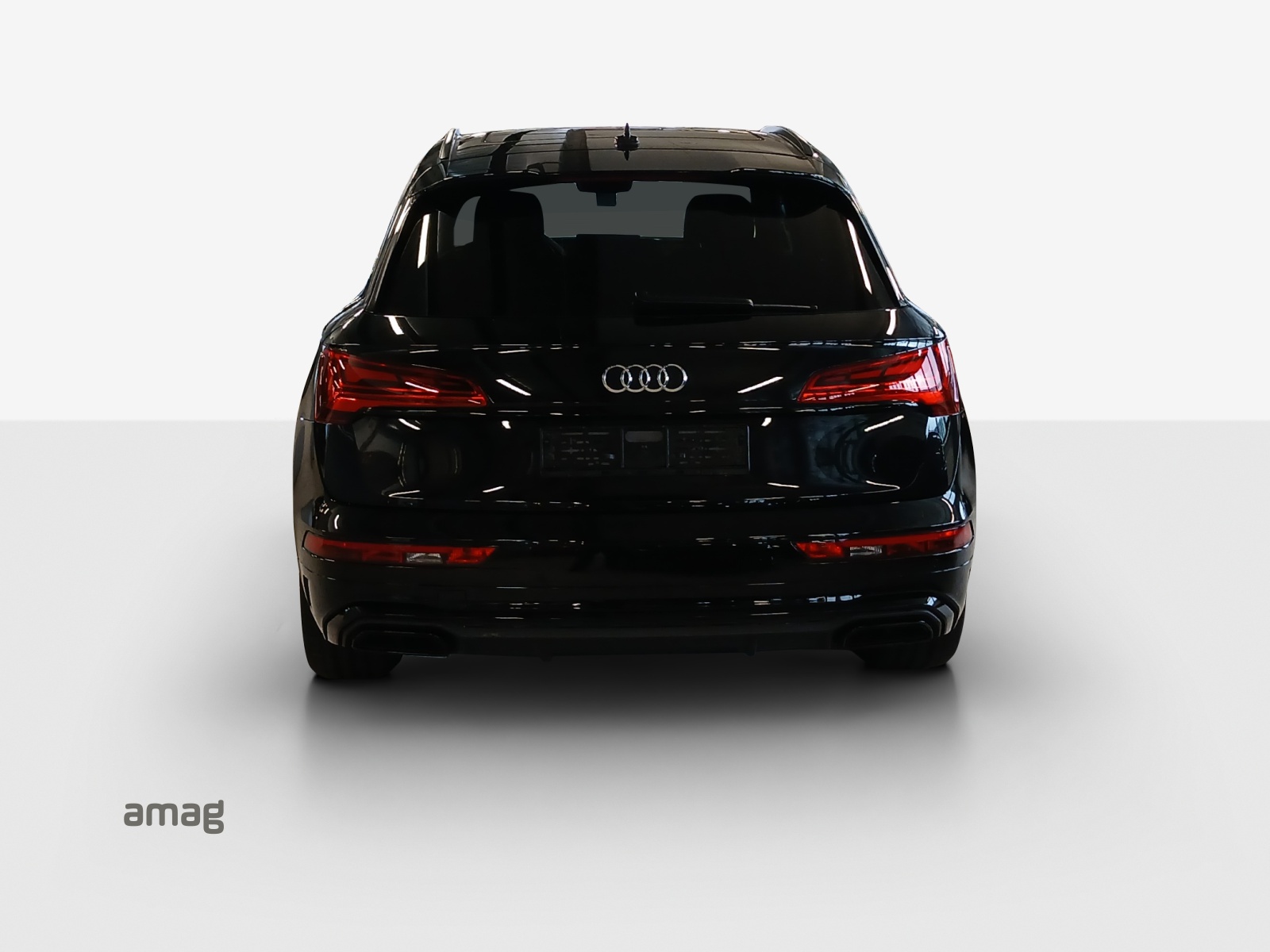 AUDI Q5 45 TFSI Black Edition quattro S-tronic-showroom-element-3