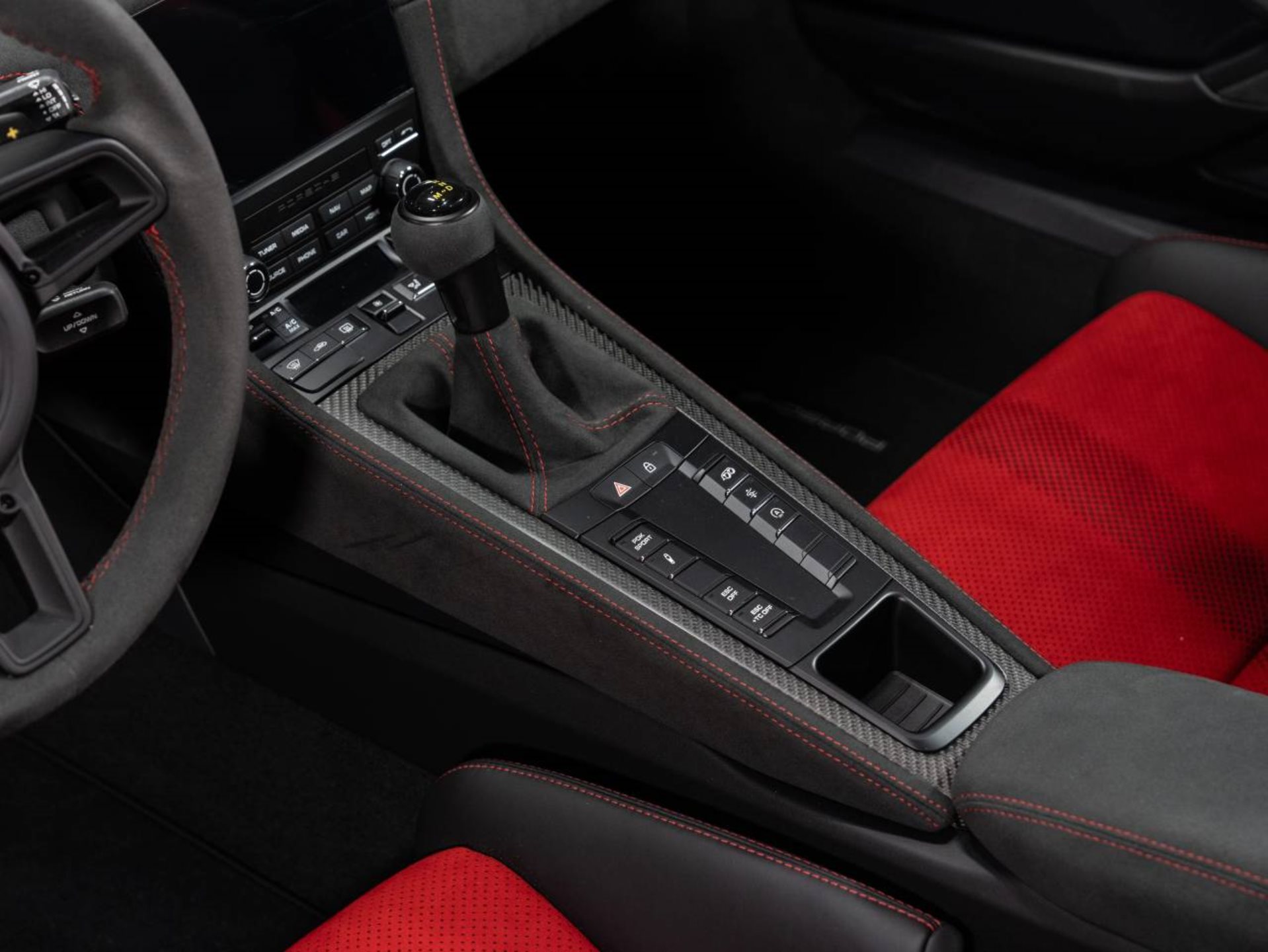PORSCHE 718 Spyder RS (MY24)-image-15