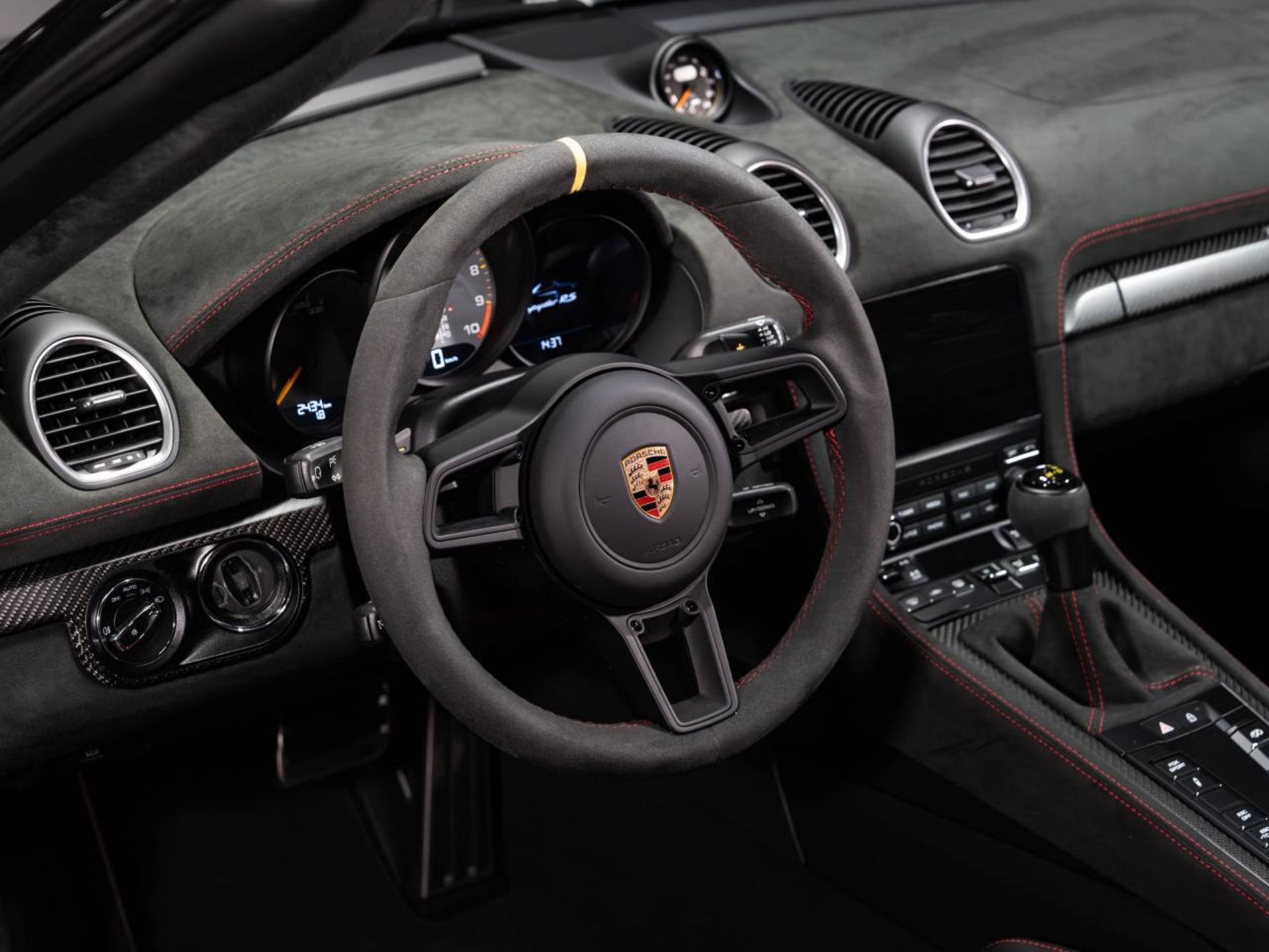PORSCHE 718 Spyder RS (MY24)-image-10