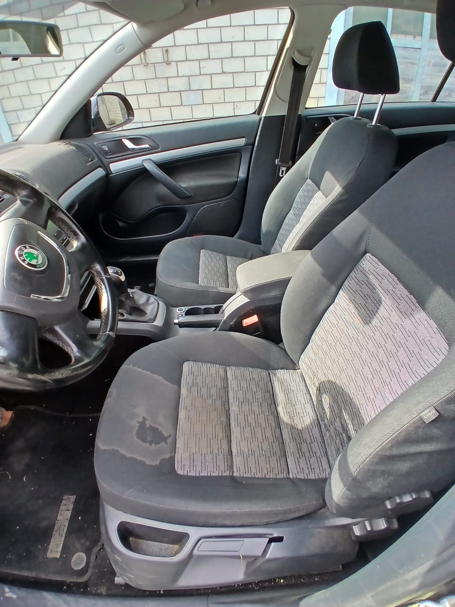 SKODA Octavia Combi 2.0 TDI Elegance 4x4-image-8