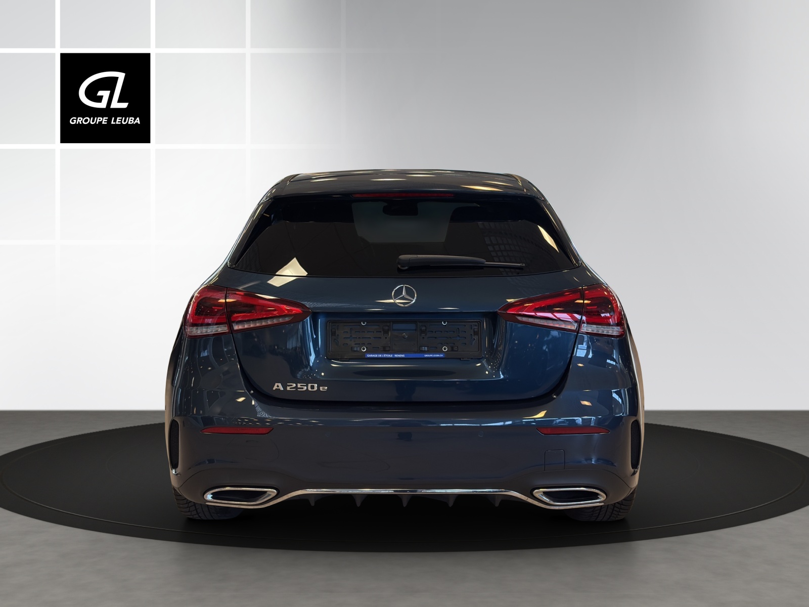 MERCEDES-BENZ A 250e AMG Line-image-4