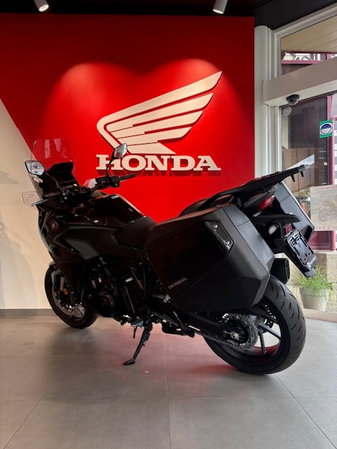 HONDA NT 1100-image-4