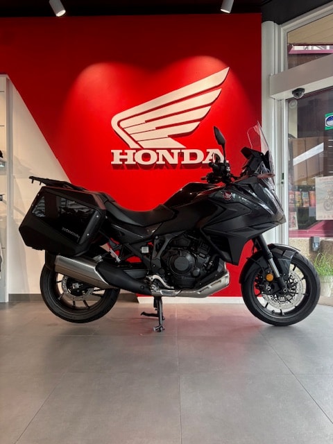 HONDA NT 1100-image-1