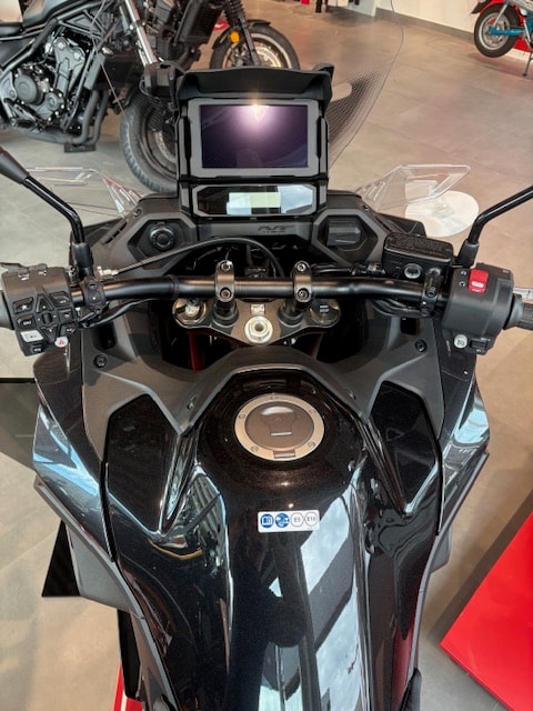 HONDA NT 1100-image-8