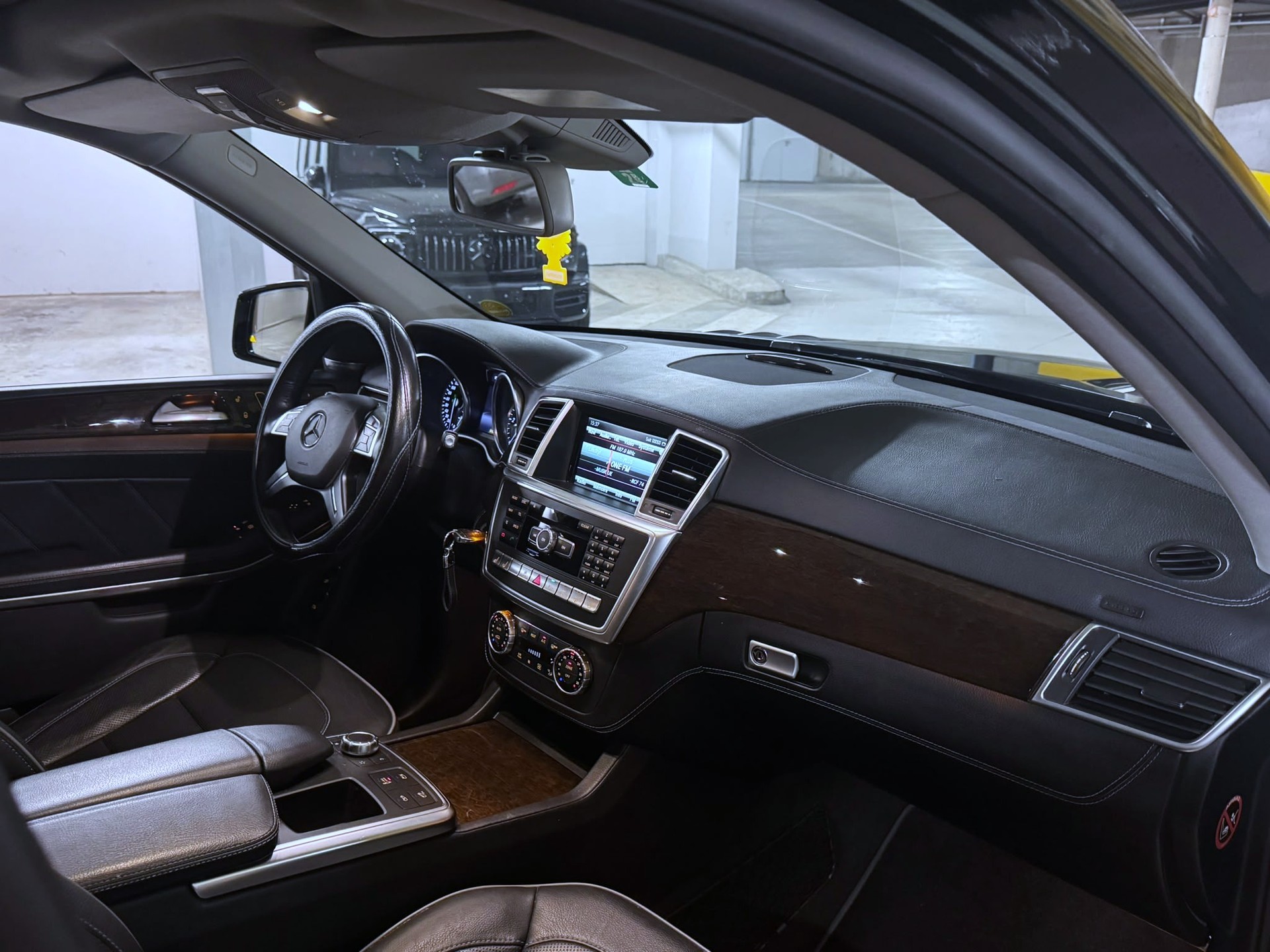 MERCEDES-BENZ GL 350 BlueTEC 4Matic 7G-TRONIC-image-11