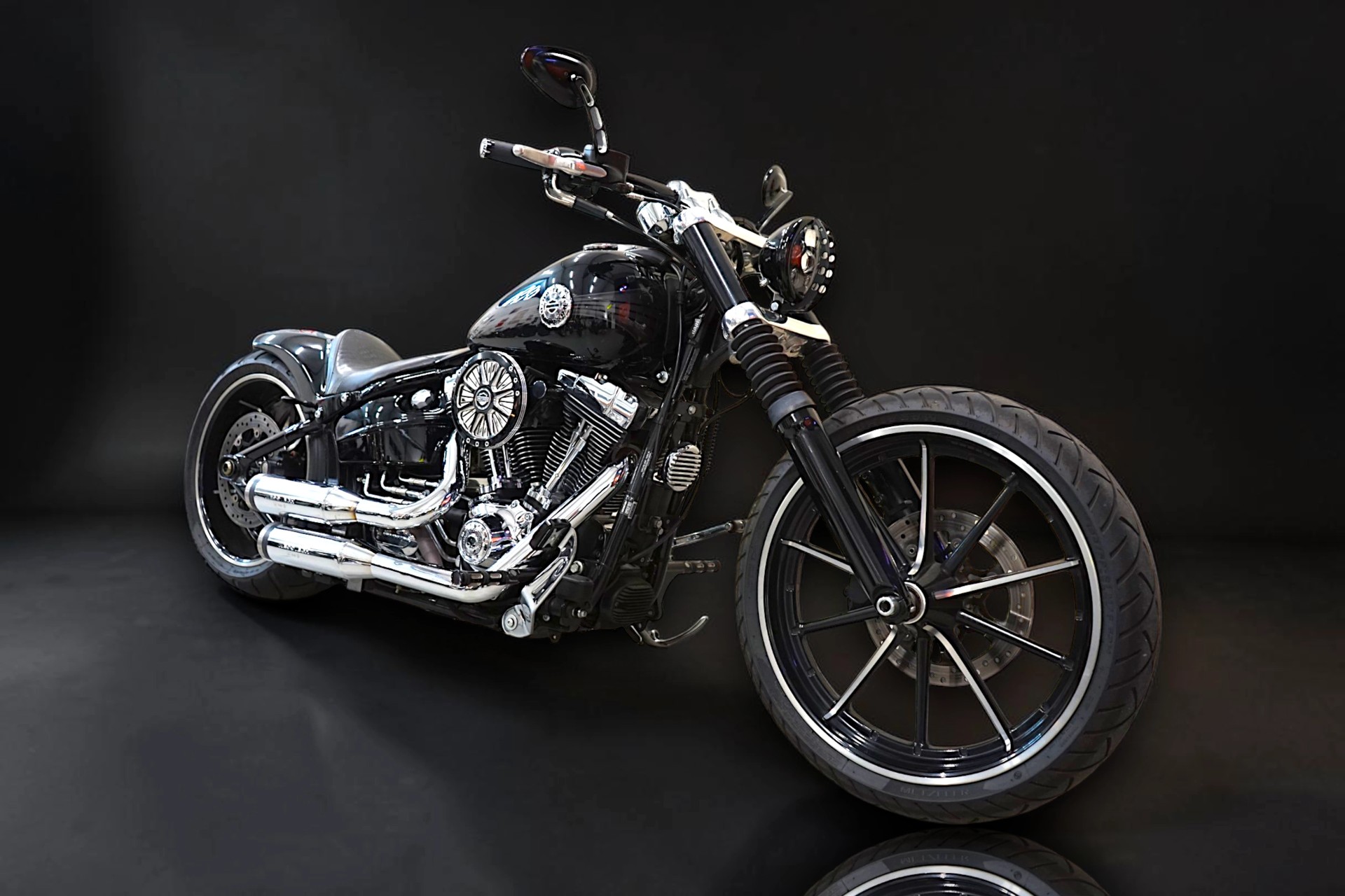 HARLEY-DAVIDSON FXSB Breakout 103 ABS-image-1