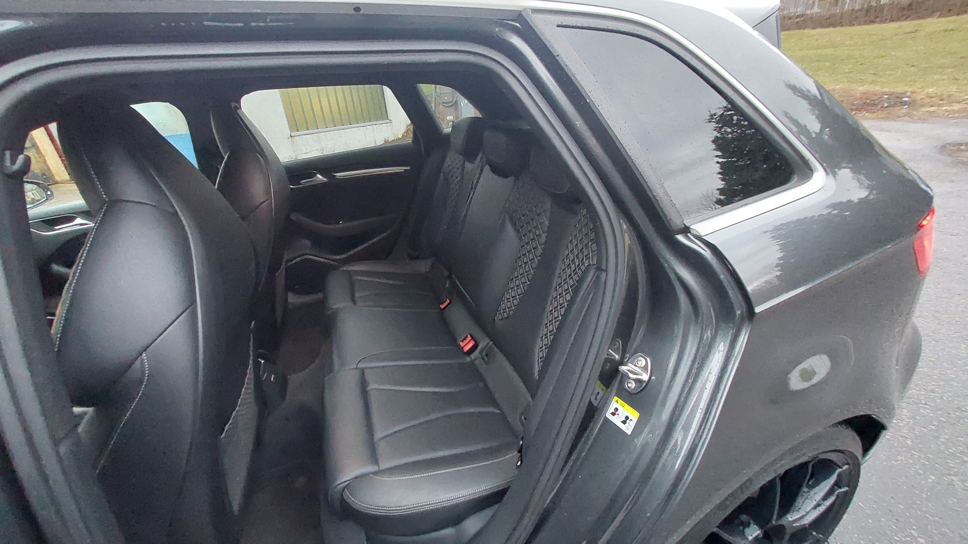 AUDI RS3 Sportback 2.5 TSI quattro S-tronic-image-7