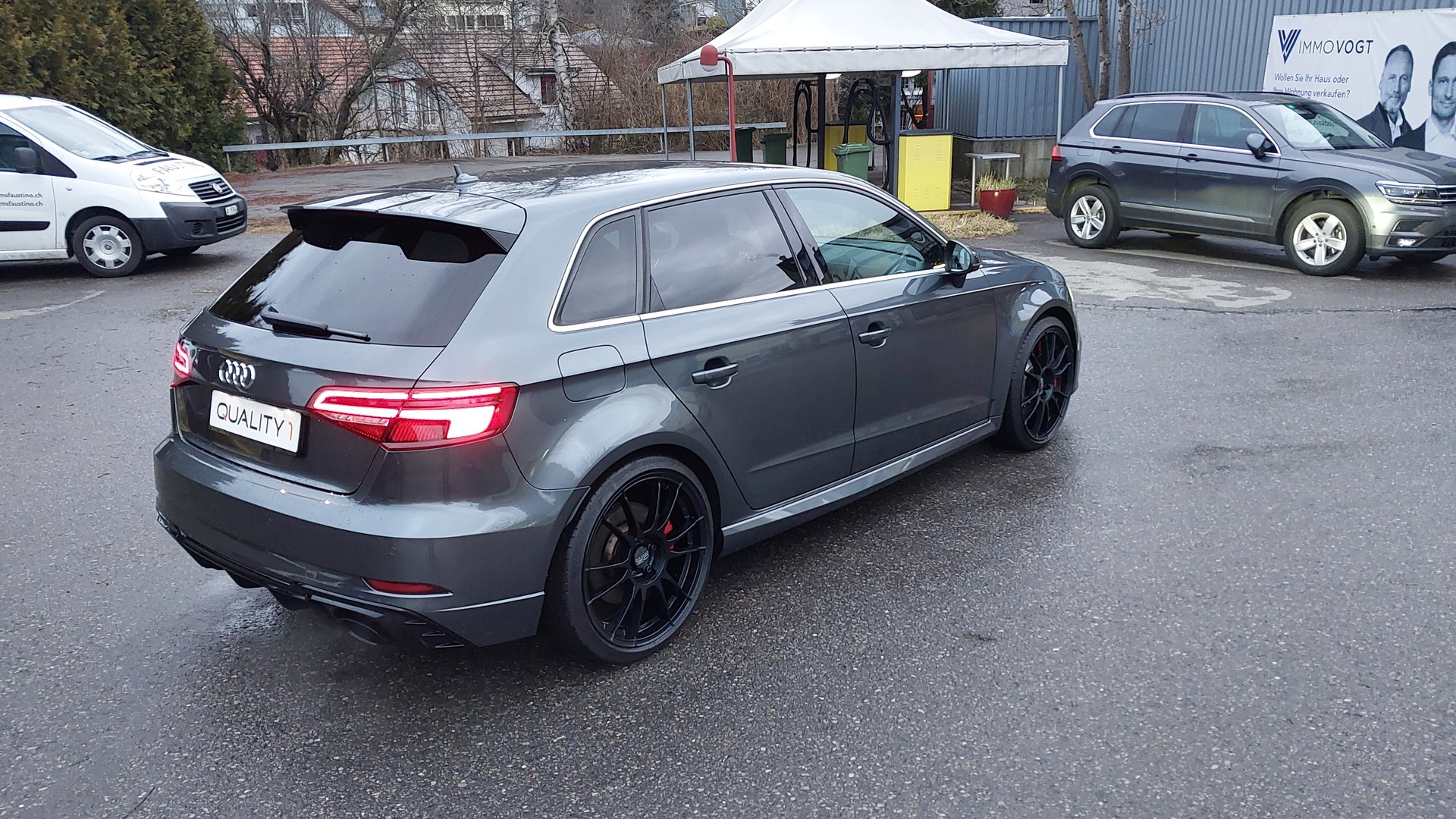 AUDI RS3 Sportback 2.5 TSI quattro S-tronic-image-5