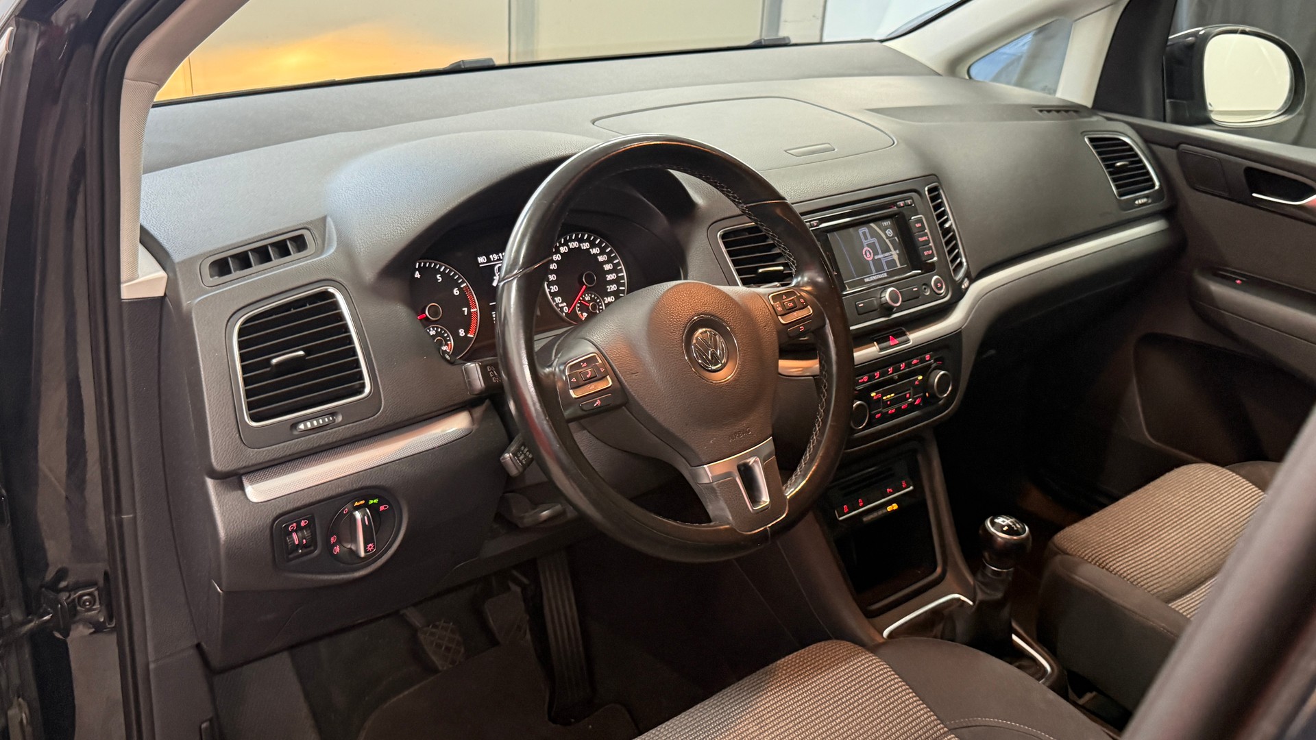 VW Sharan 1.4 TSI BlueMotion Technology Comfortline, Eintausch Fahrzeug nicht kontrolliert fährt schön und ist ruhig-image-7