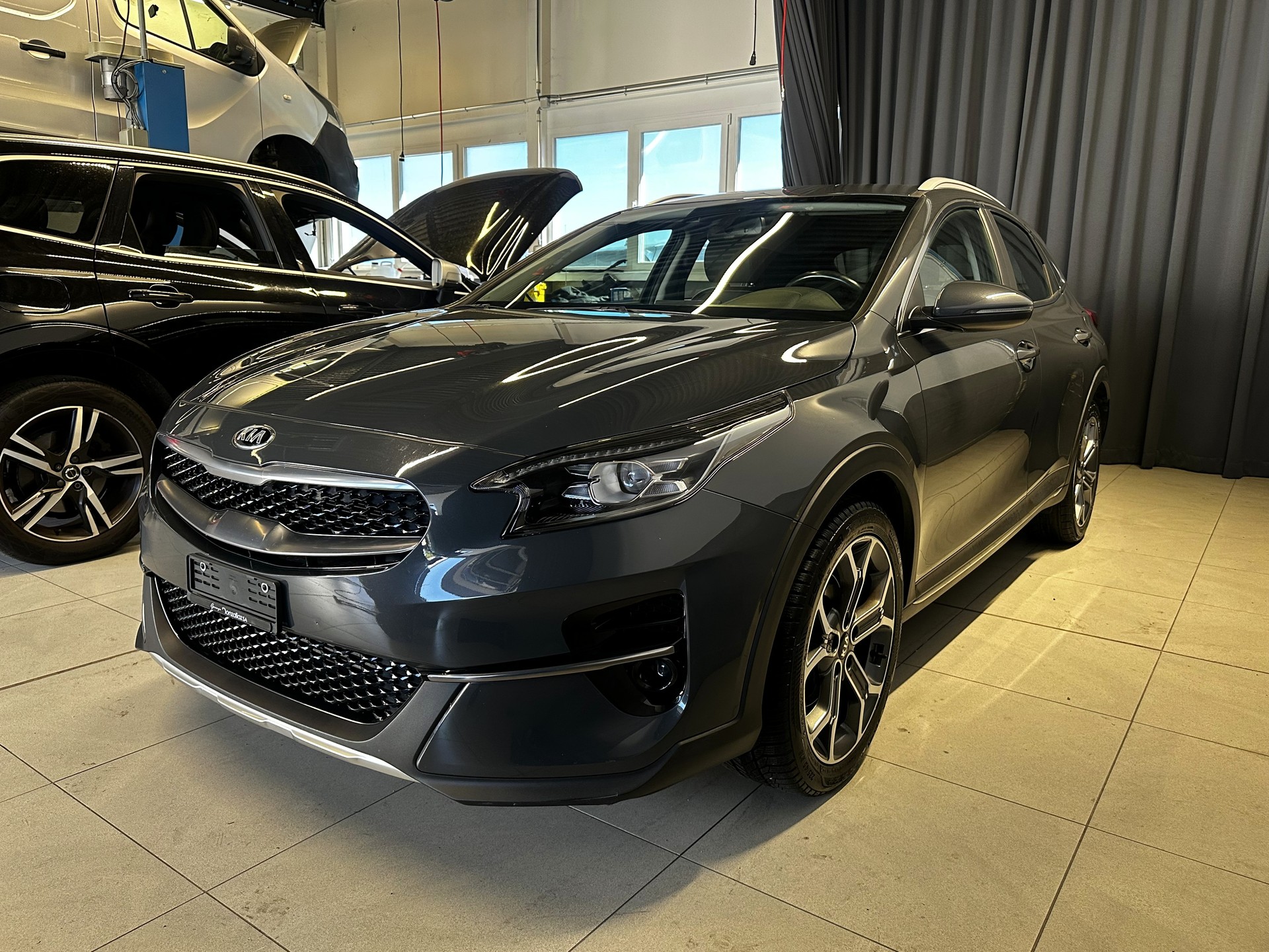 KIA XCeed 1.4 T-GDi Style DCT-showroom-element-1