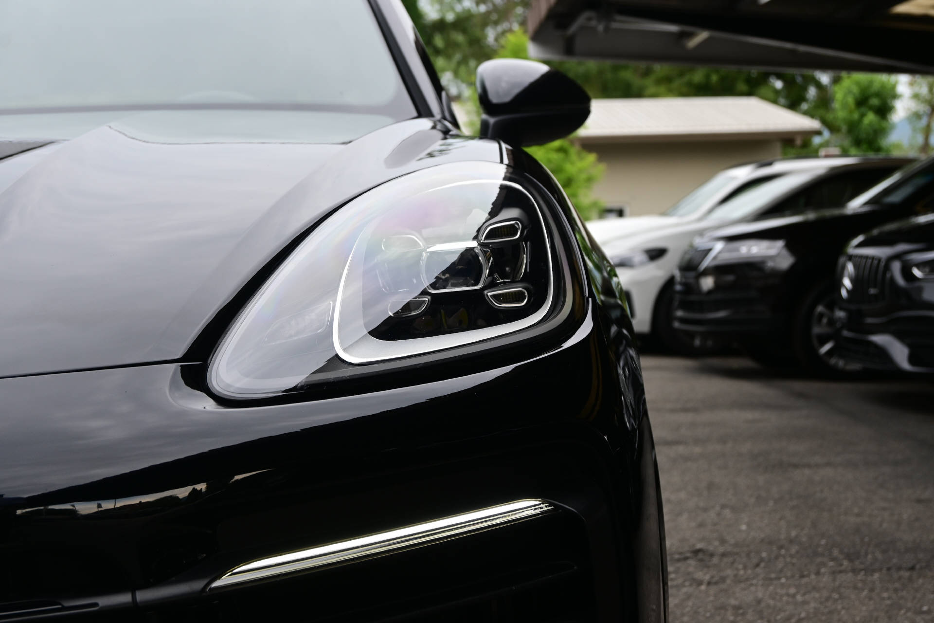 PORSCHE Cayenne 3.0 V6 E-Hybrid *Pano*LED*-showroom-element-3