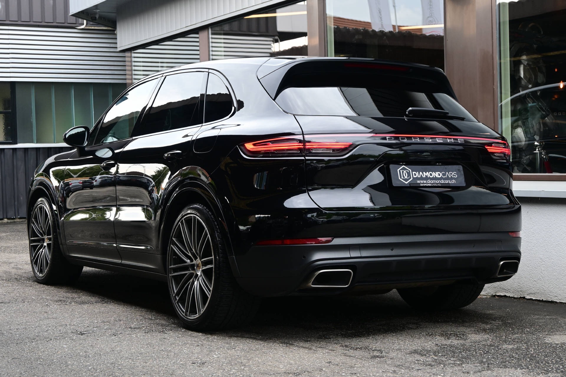 PORSCHE Cayenne 3.0 V6 E-Hybrid *Pano*LED*-image-6