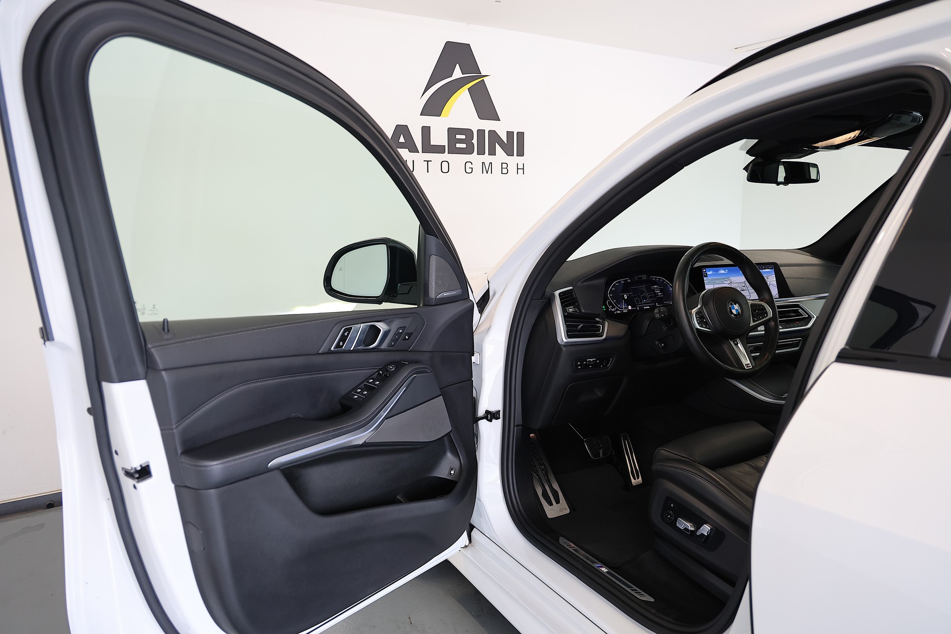 BMW X5 45e xDrive SAG-image-9