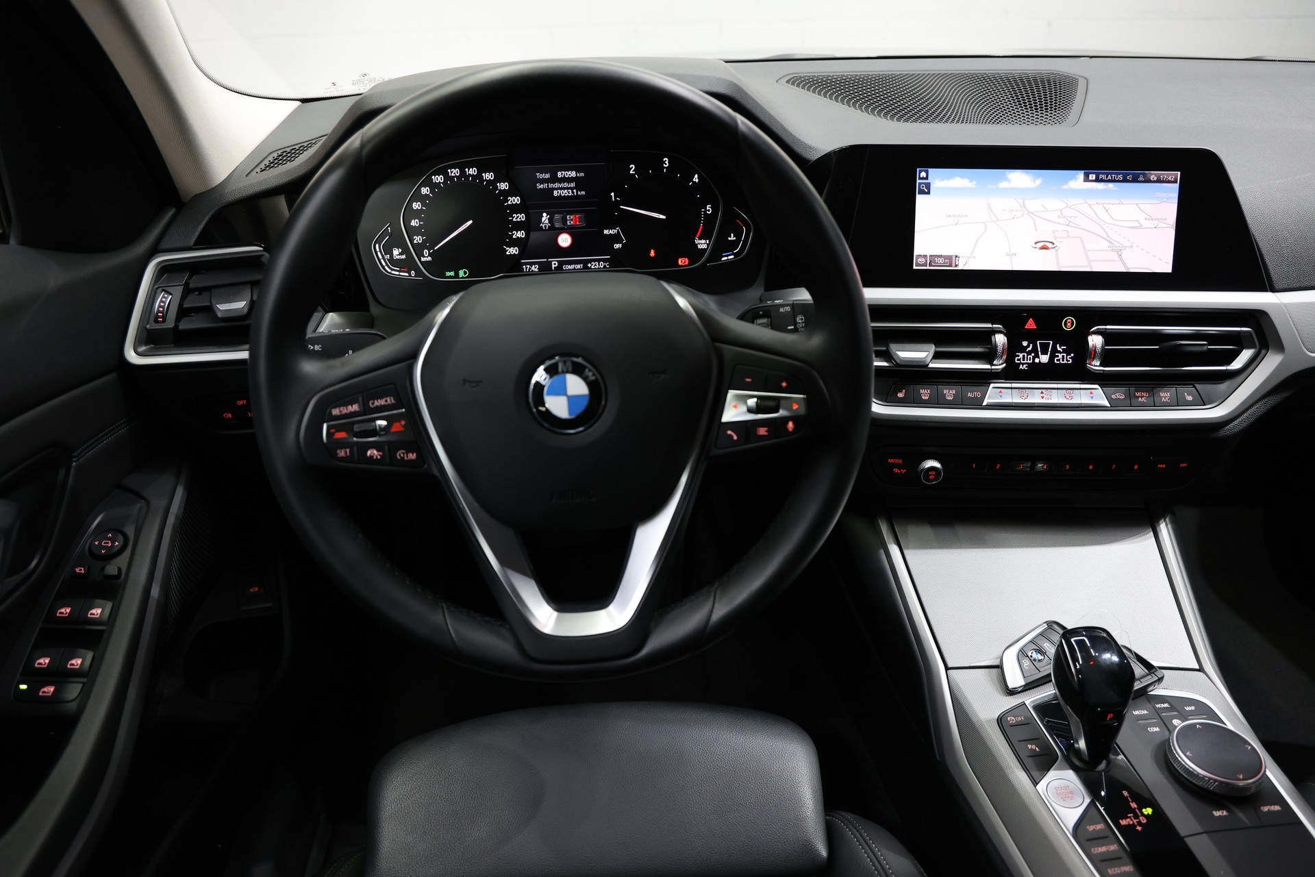 BMW 318d G21 48V Touring Steptronic-image-13