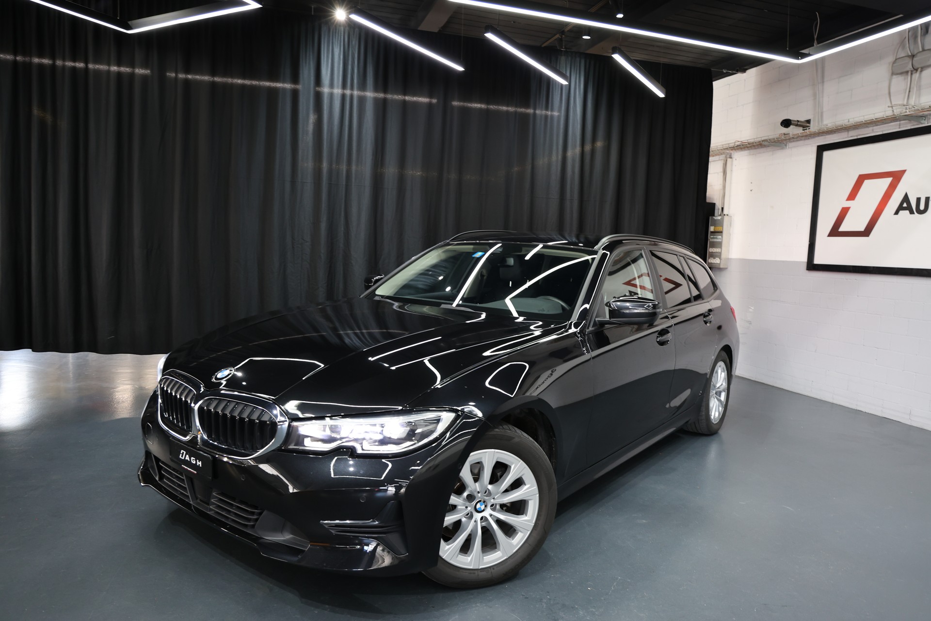 BMW 318d G21 48V Touring Steptronic