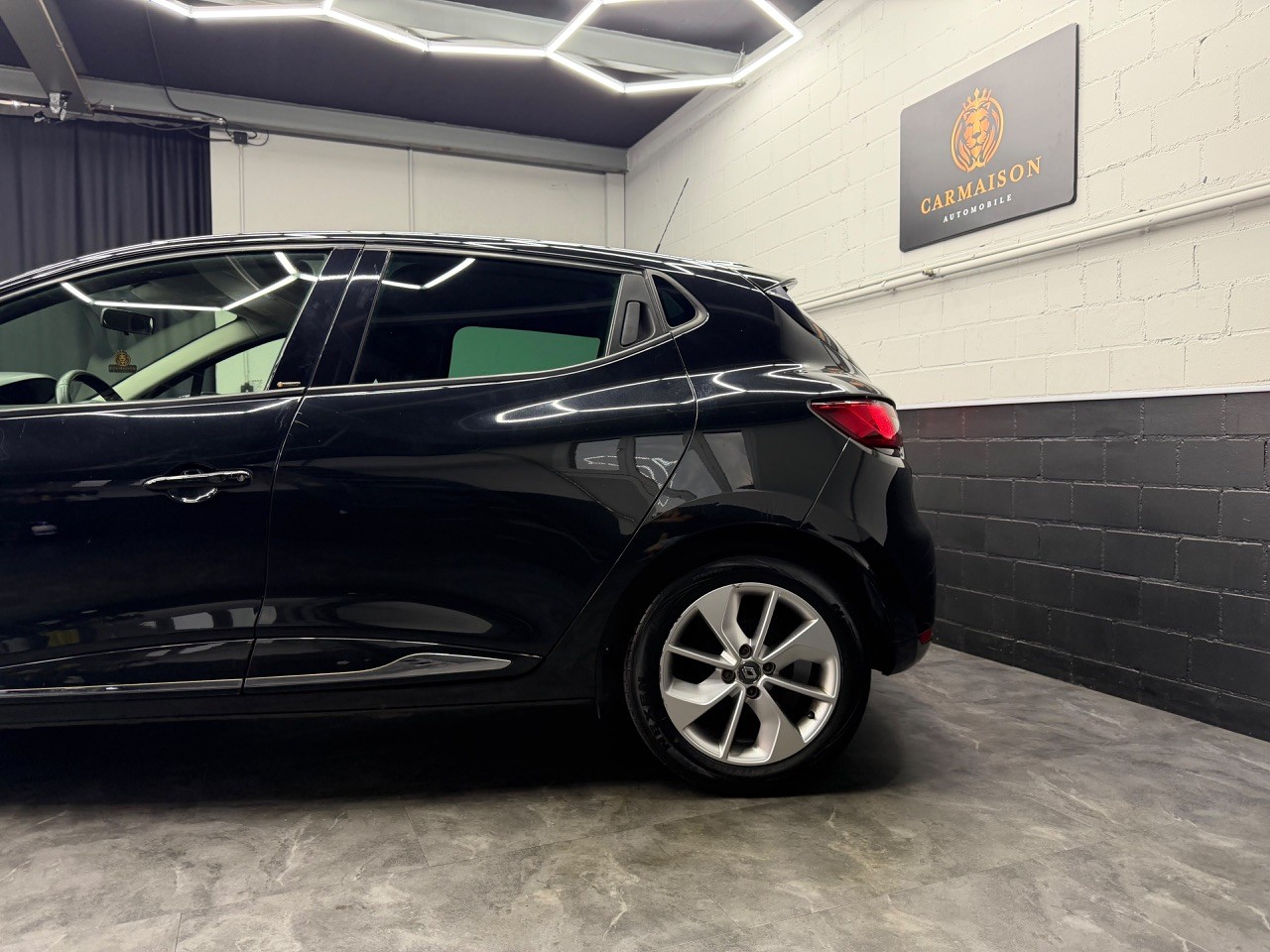 RENAULT Clio 1.2 16V | CH-Auto | Automat | Tempomat | Limited Edition-showroom-element-3