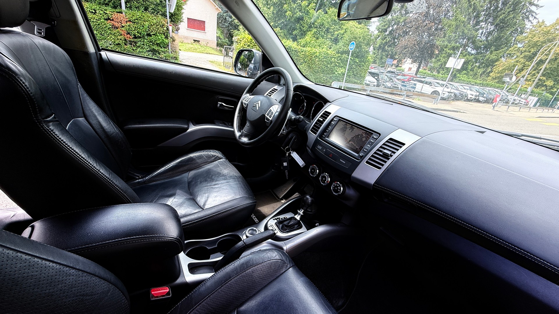 CITROEN C-Crosser 2.2 HDi Exclusive DCS6-image-10