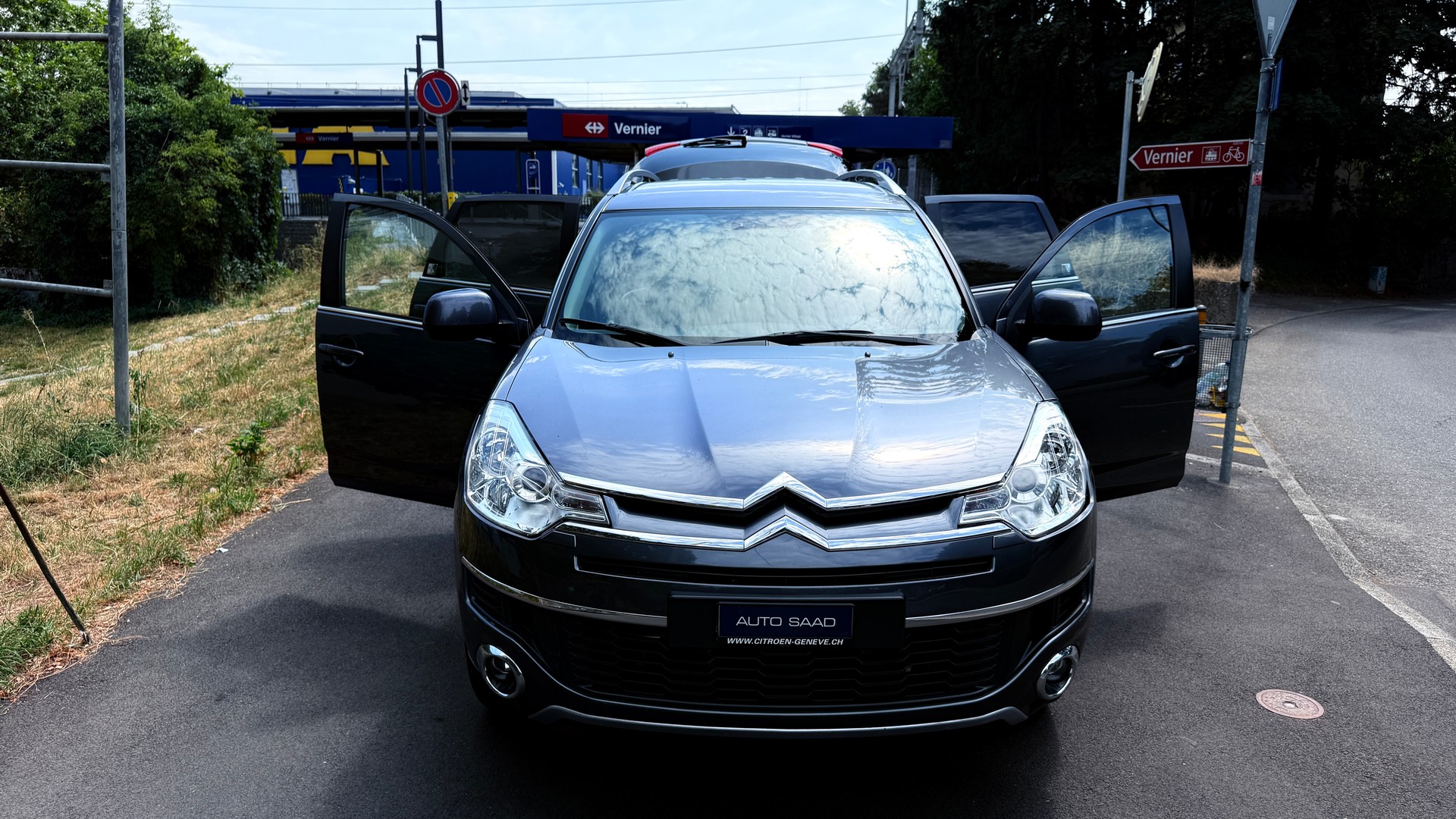 CITROEN C-Crosser 2.2 HDi Exclusive DCS6-image-12