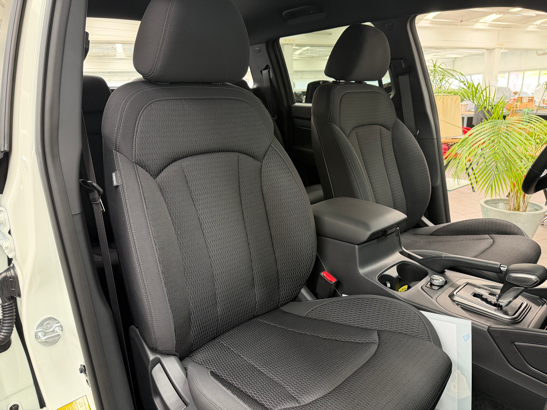 KGM-SsangYong Grand Musso 2.2 Platinum 4WD-image-8
