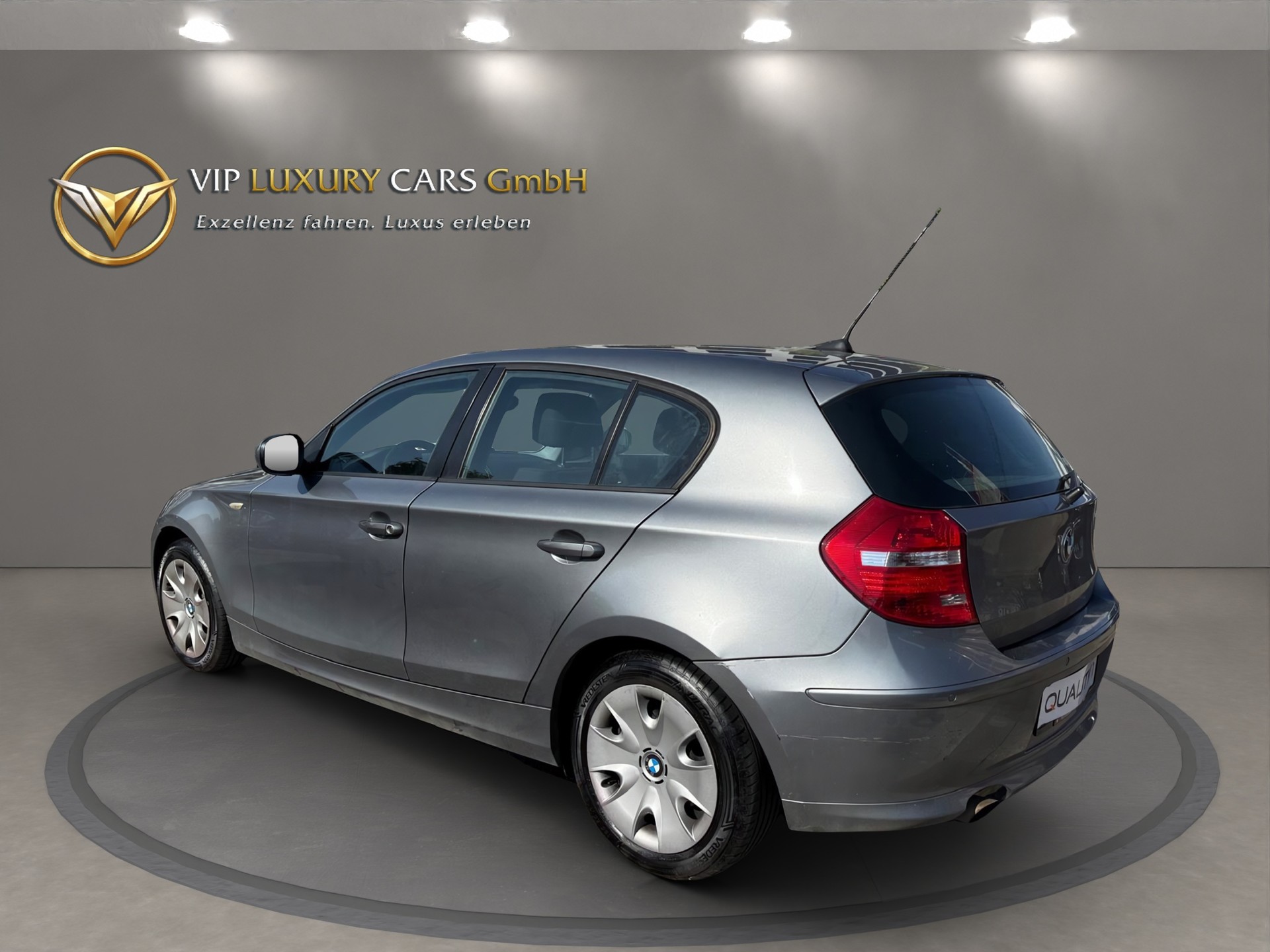 BMW 116i Dynamic Edition-image-6