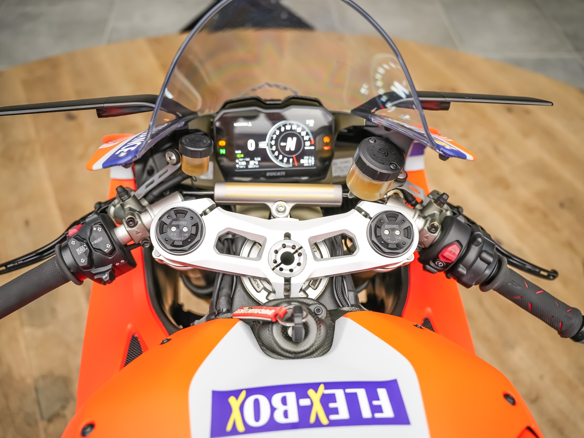 DUCATI Panigale 1103 V4 *1 of 1*Sonderumbau*Carbon*-image-15