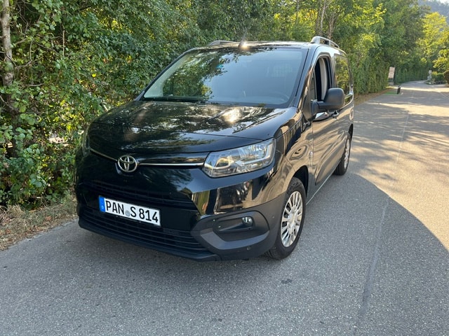 TOYOTA Proace City Verso 1.2 Combi Medium-image-1