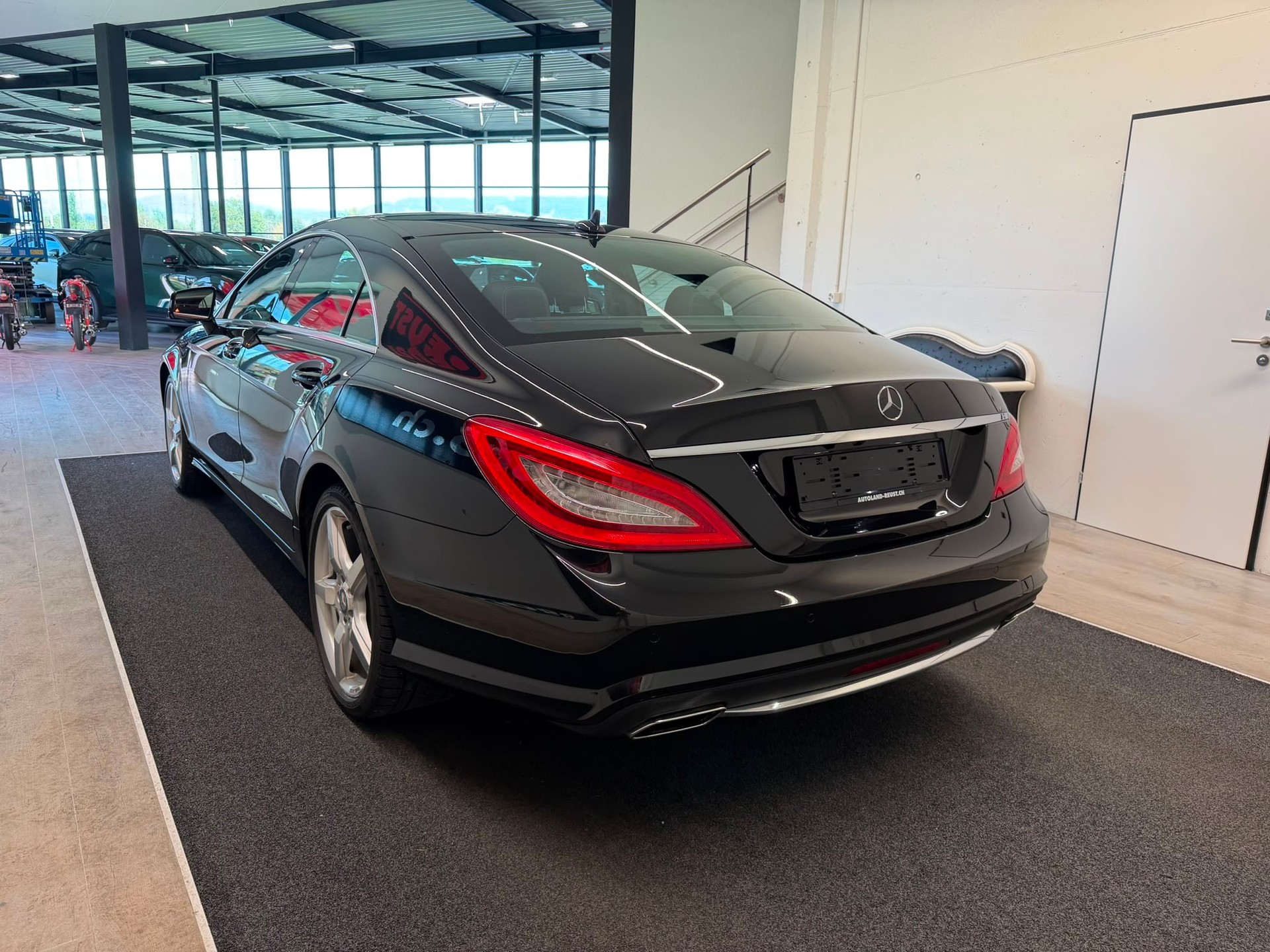 MERCEDES-BENZ CLS 350 CDI 4Matic 7G-Tronic-image-4