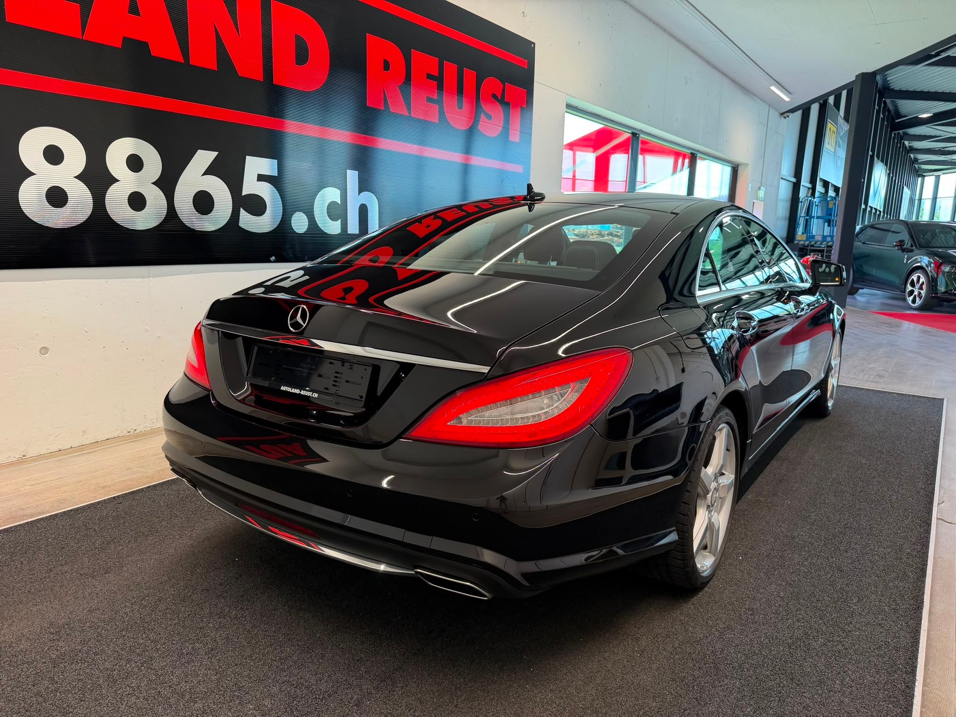 MERCEDES-BENZ CLS 350 CDI 4Matic 7G-Tronic-showroom-element-3