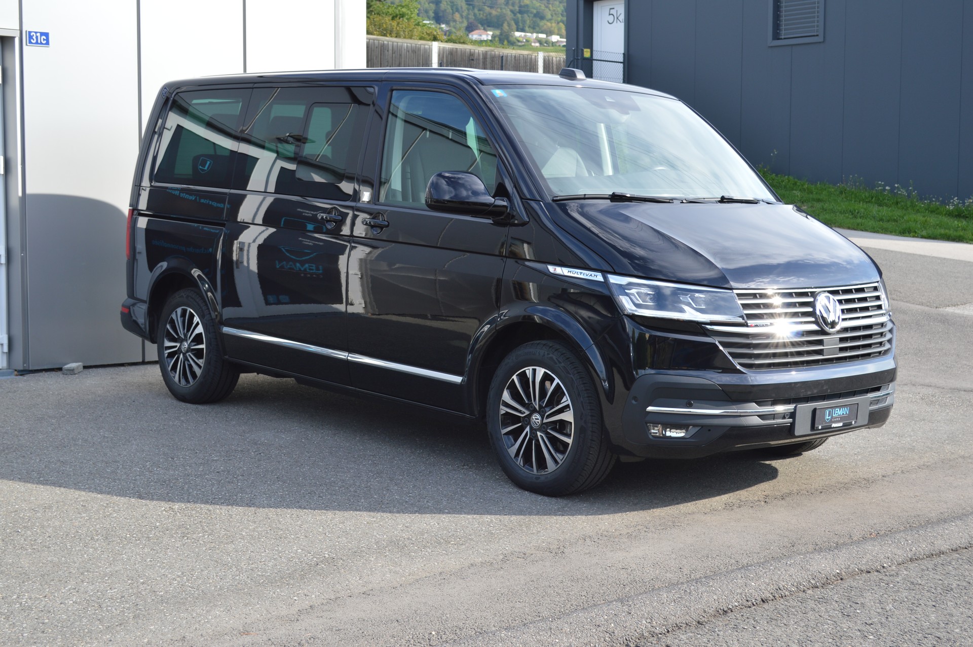 VW T6.1 Multivan 2.0 Bi-TDI Highline 4Motion DSG-showroom-element-3