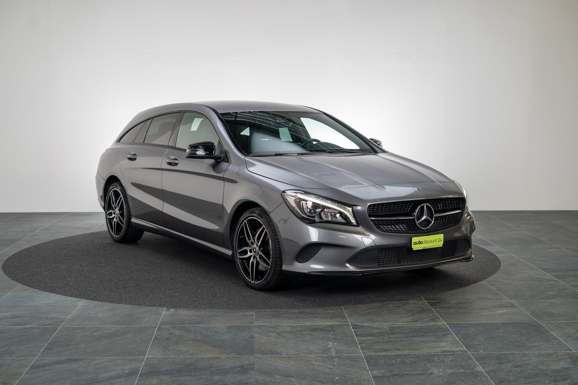 MERCEDES-BENZ CLA 250 Urban Shooting Brake / CH-Fahrzeug / Rückfahrkamera / el.Heckklappe-showroom-element-2