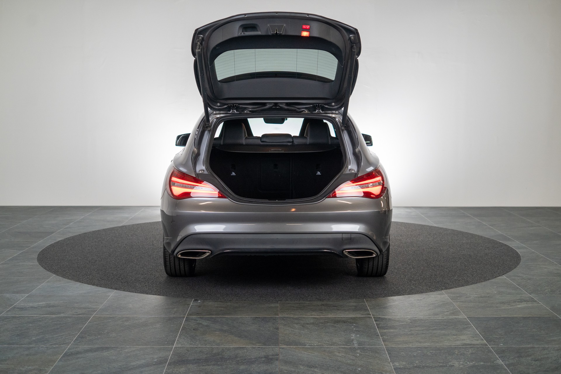 MERCEDES-BENZ CLA 250 Urban Shooting Brake / CH-Fahrzeug / Rückfahrkamera / el.Heckklappe-image-5
