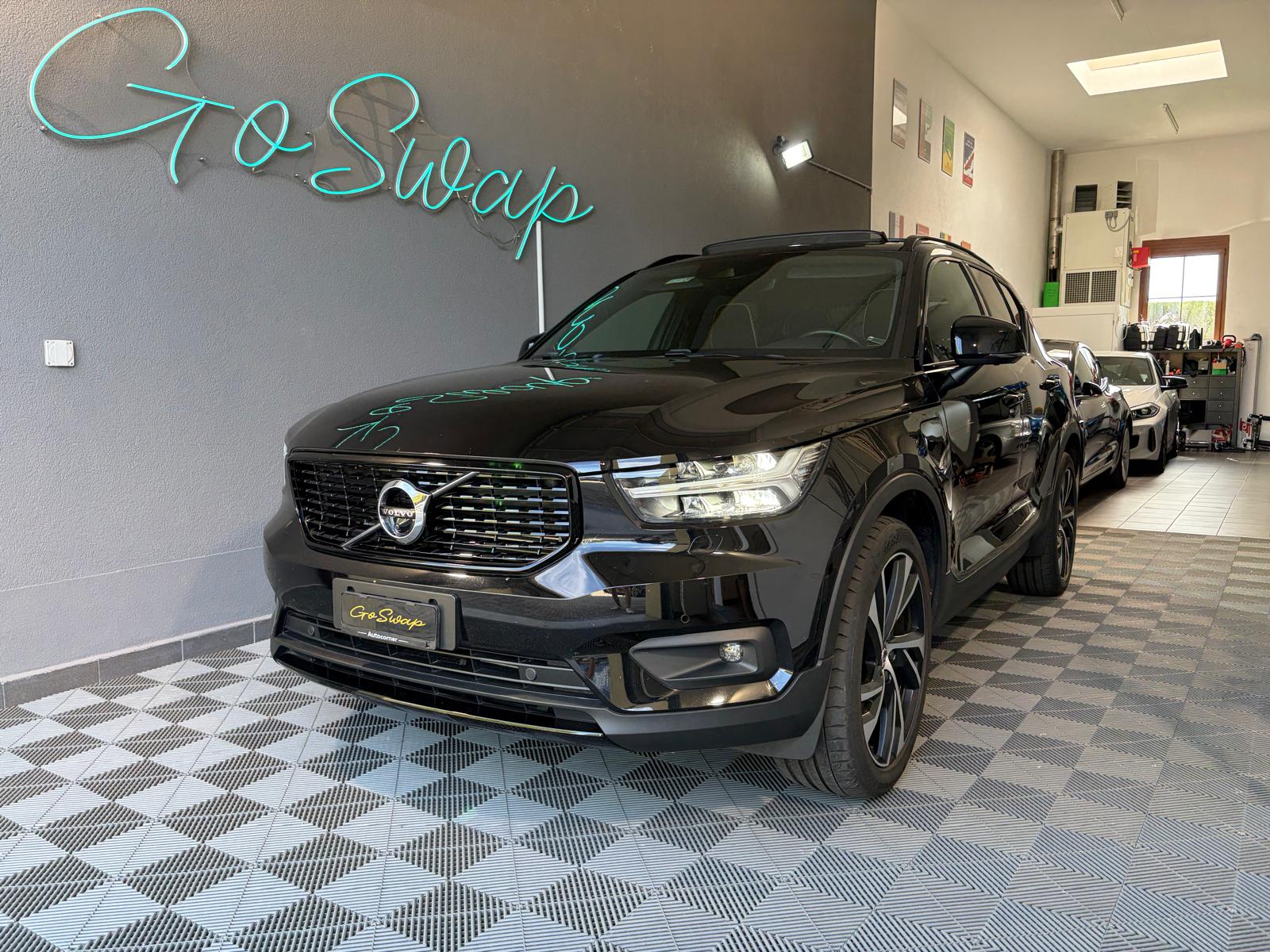 VOLVO XC40 T5 TwE R-Design DCT - Toit ouvrant - Caméra 360