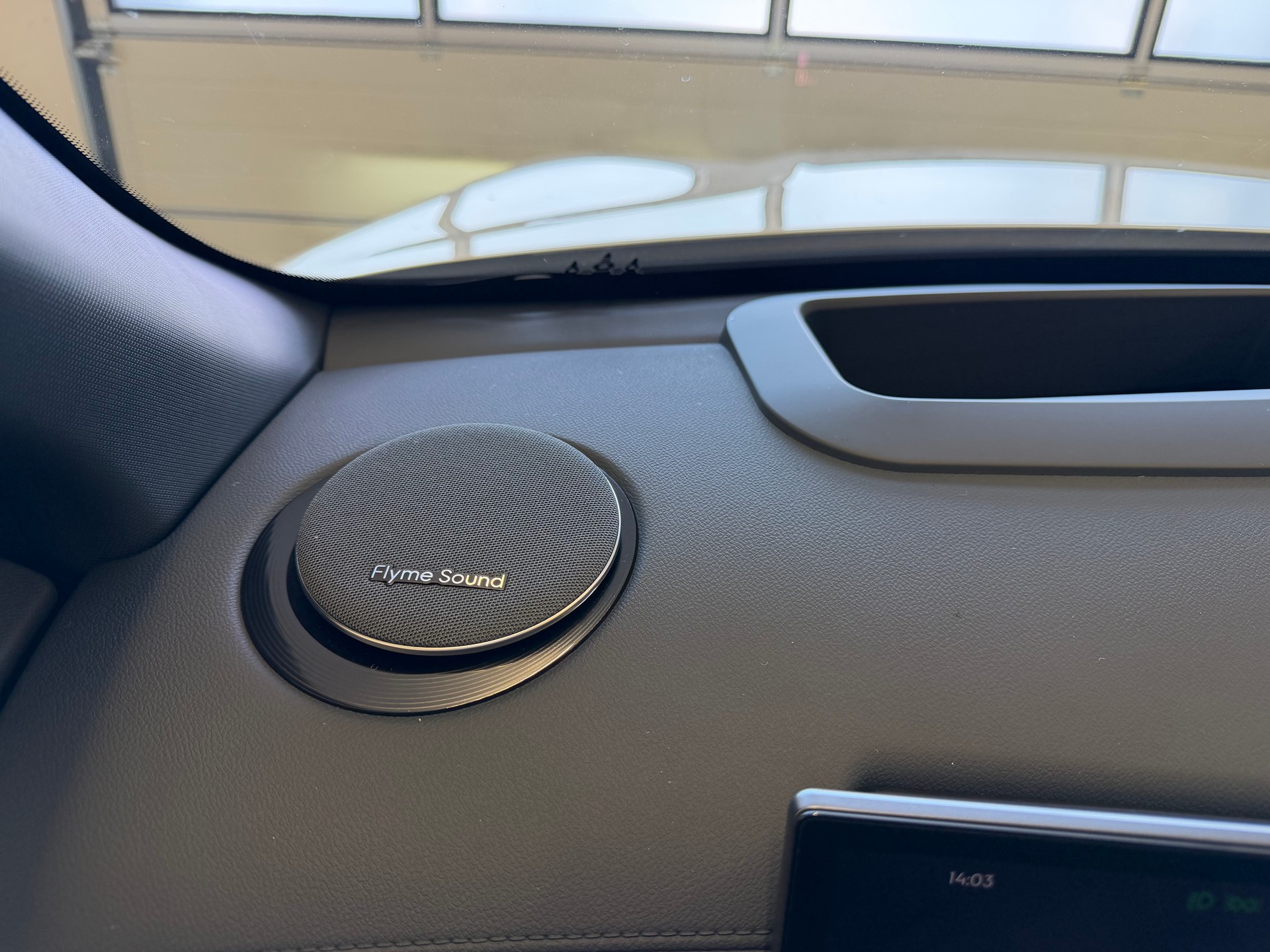 GEELY Starray EM-i Max+ Plug in Hybrid mit grossem 29.8kw Akku / alle Optionen / 8 Jahre 200'000km Werksgarantie-image-29