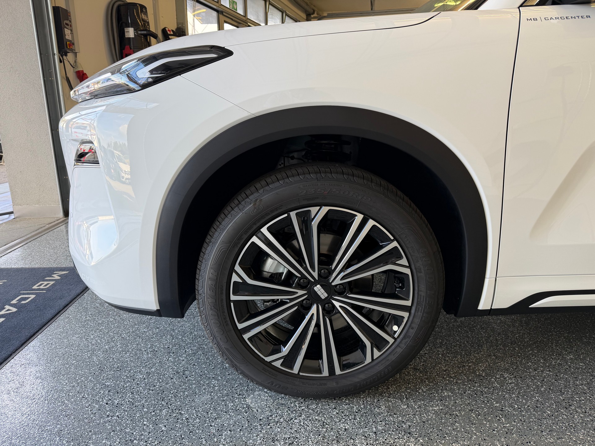 GEELY Starray EM-i Max+ Plug in Hybrid mit grossem 29.8kw Akku / alle Optionen / 8 Jahre 200'000km Werksgarantie-image-4