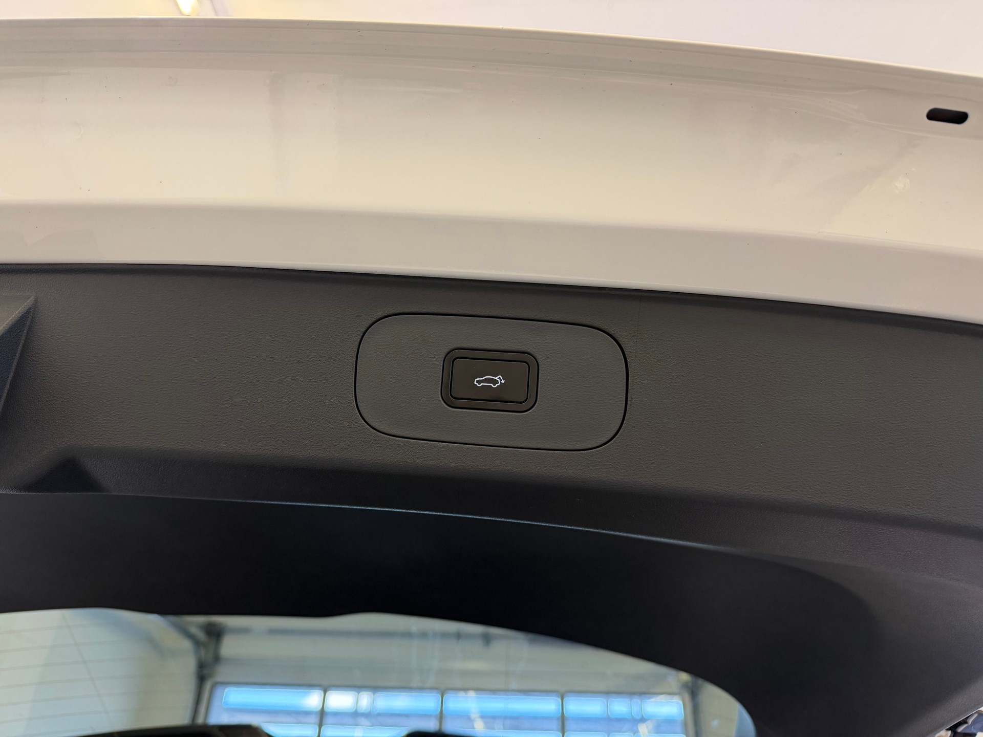 GEELY Starray EM-i Max+ Plug in Hybrid mit grossem 29.8kw Akku / alle Optionen / 8 Jahre 200'000km Werksgarantie-image-8